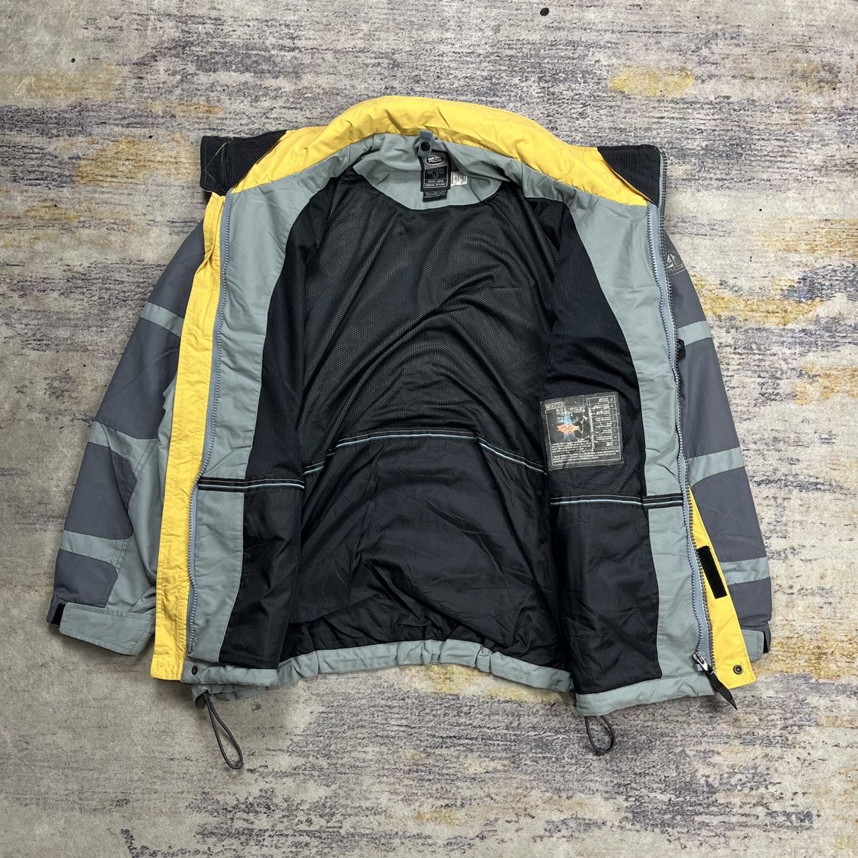 Nike ACG Vintage Nike acg jacket Size US XL / EU 56 / 4 - 8 Thumbnail