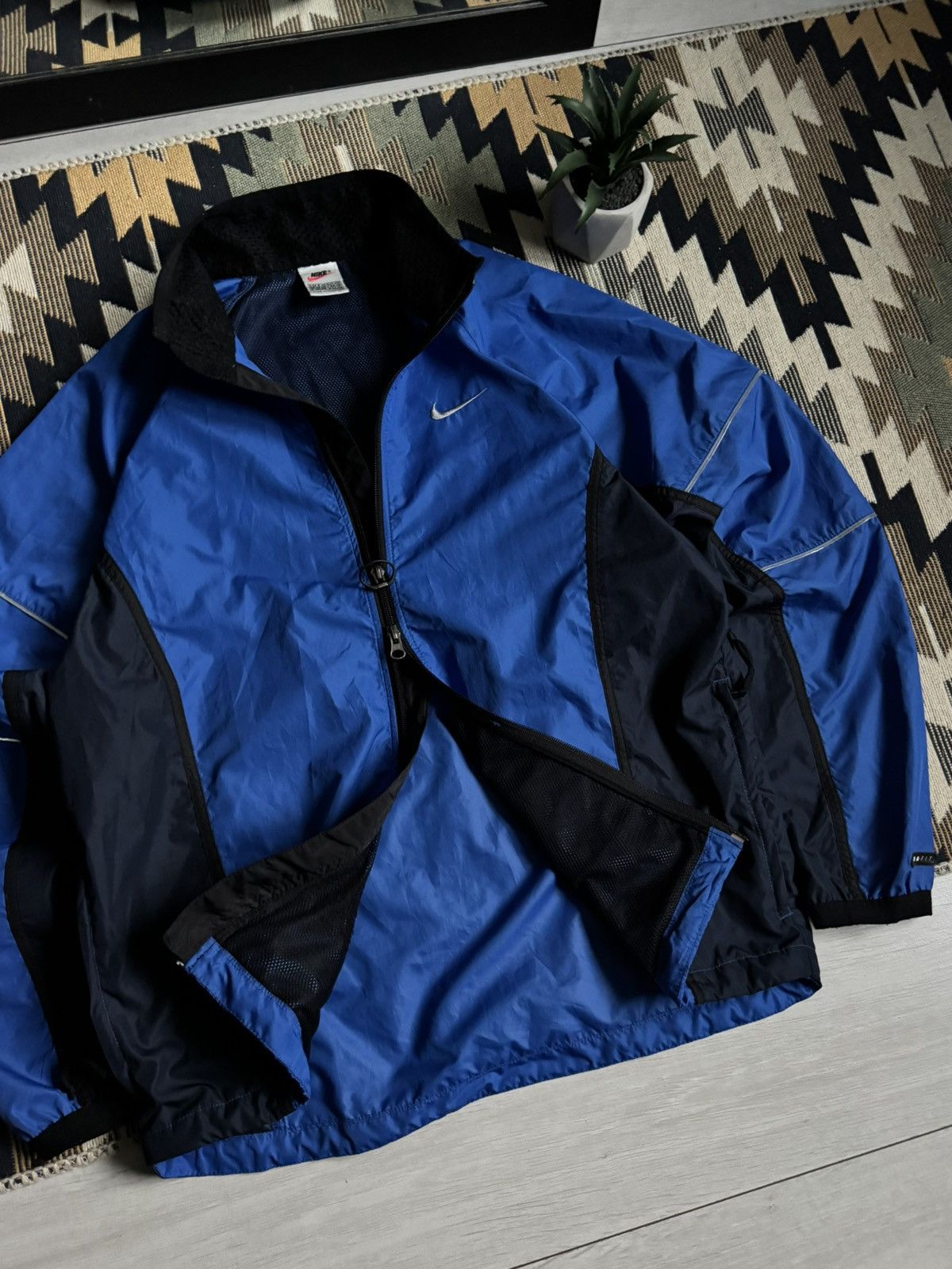 Nike Vintage Nike Nylon Track Y2K Jacket Size US S / EU 44-46 / 1 - 6 Thumbnail