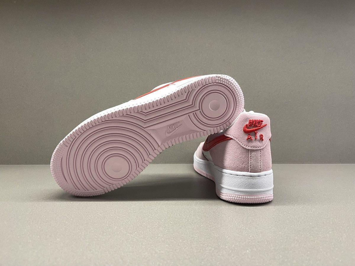 Nike Nike Air Force 1 Low ‘07 QS Valentine’s Day Love Letter Size US 8.5 / EU 41-42 - 9 Thumbnail