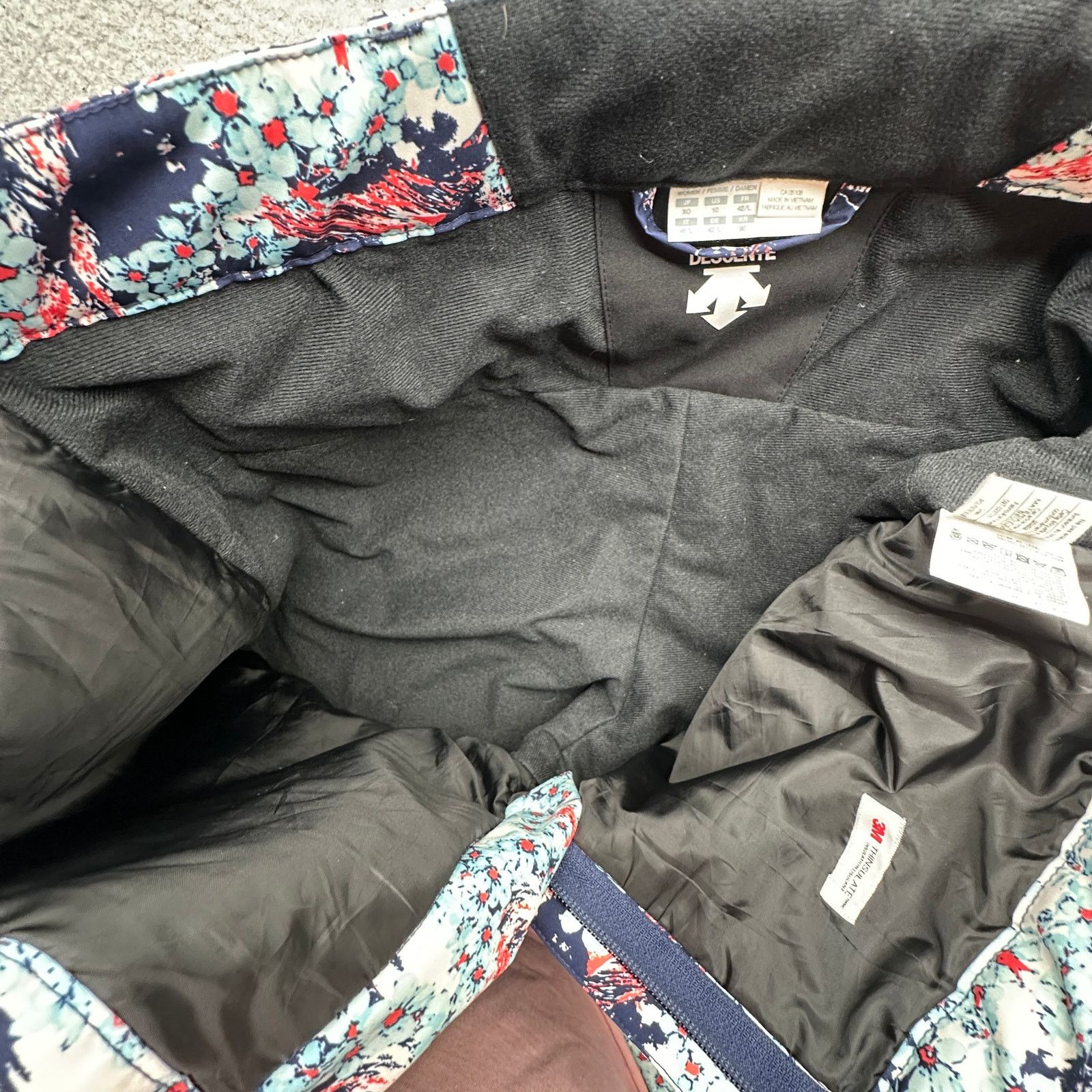 Descente Descente Norah Ski Snowboard Pants Womens 10 Floral 34x31 Size 32" / US 10 / IT 46 - 8 Thumbnail