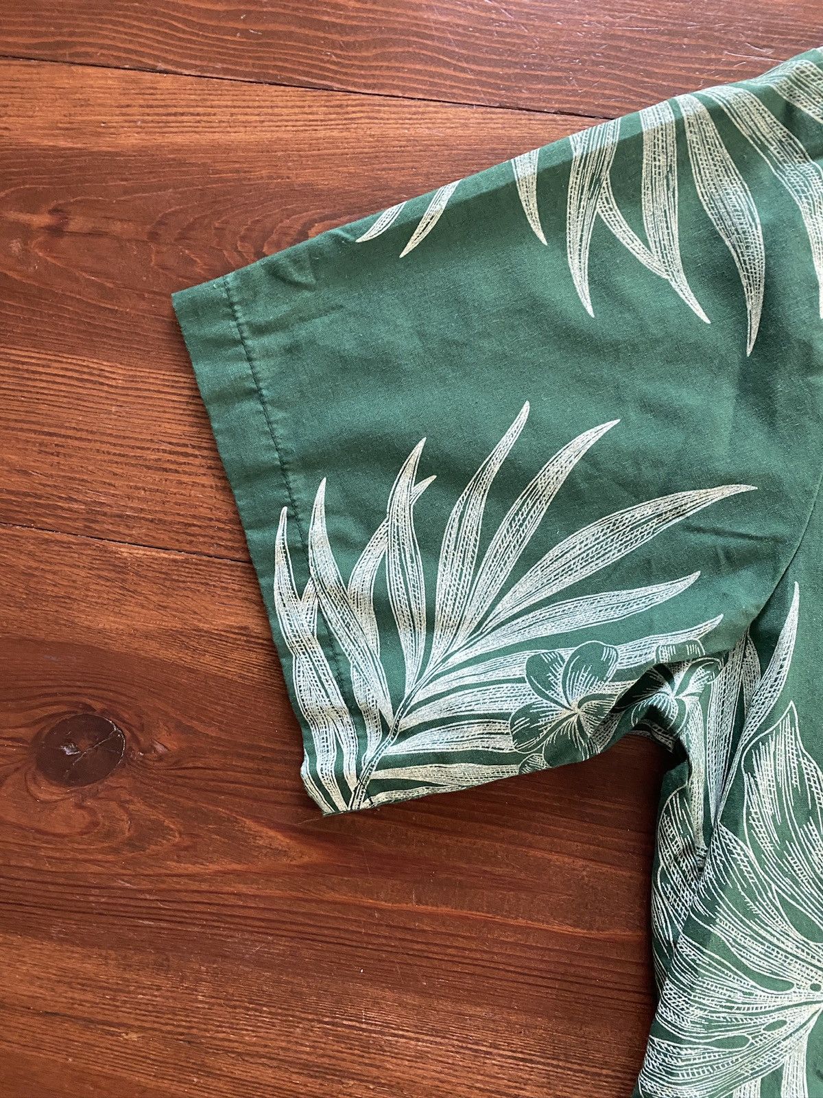 Vintage Vintage 80’s T&L Factory Green Hawaiian Shirt Button Up Size US S / EU 44-46 / 1 - 5 Thumbnail