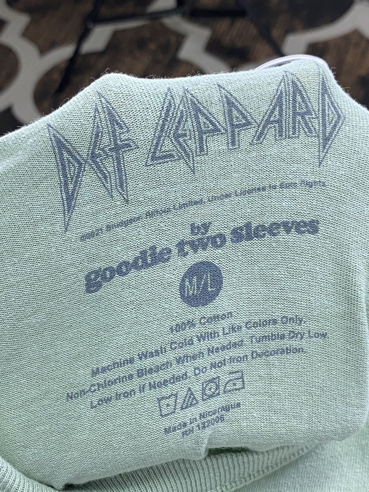 Band Tees × Def Leppard × Vintage Pyromania Def Leppard Rock Band Crop Shirt Size US M / EU 48-50 / 2 - 12 Thumbnail