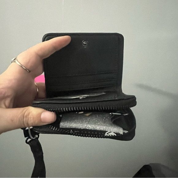 Betsey Johnson Betsey Johnson XOSKULLY black wallet wristlet NWT Size ONE SIZE - 2 Thumbnail