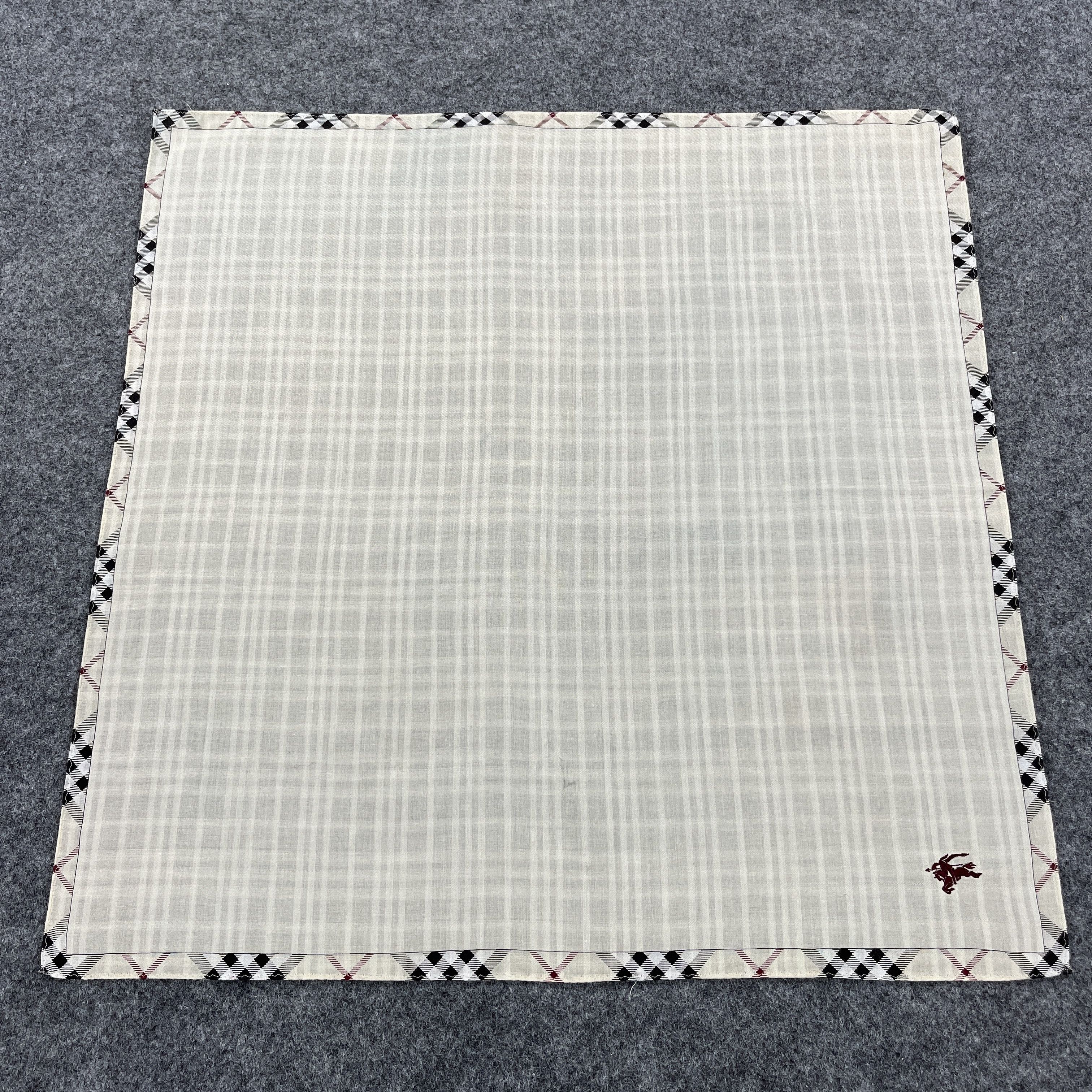 Burberry Burberry Handkerchief / Bandana / Neckerchief B522 Size ONE SIZE - 2 Thumbnail