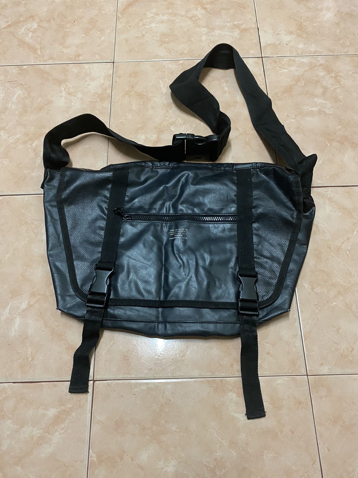 CABANE de ZUCCa Cabane de zucca messenger bag Size ONE SIZE - 1 Thumbnail