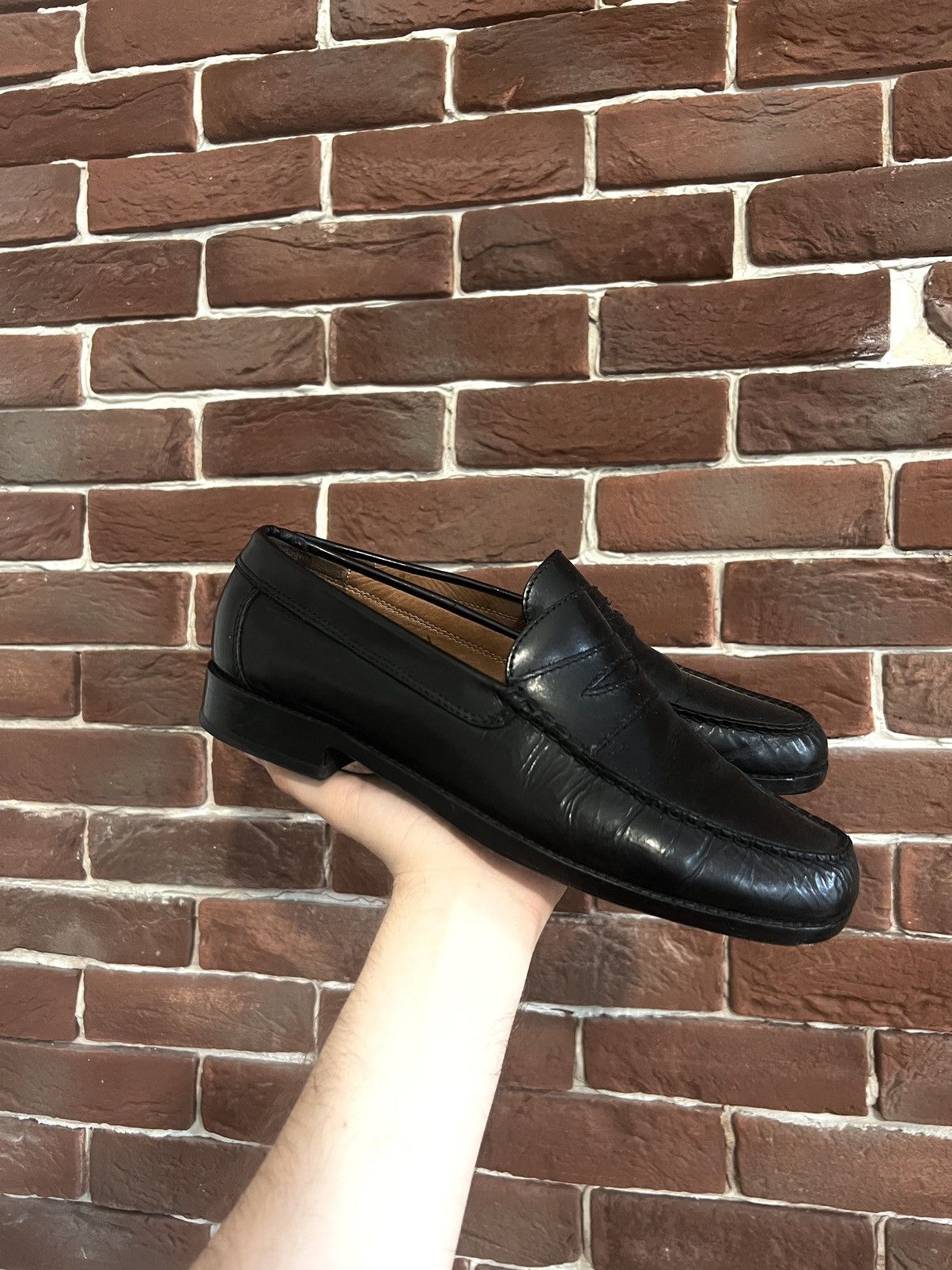 image of Avant Garde x Genuine Leather Vintage 80's Black Genuine Leather Casual Loafers Italy (Size 9.5)