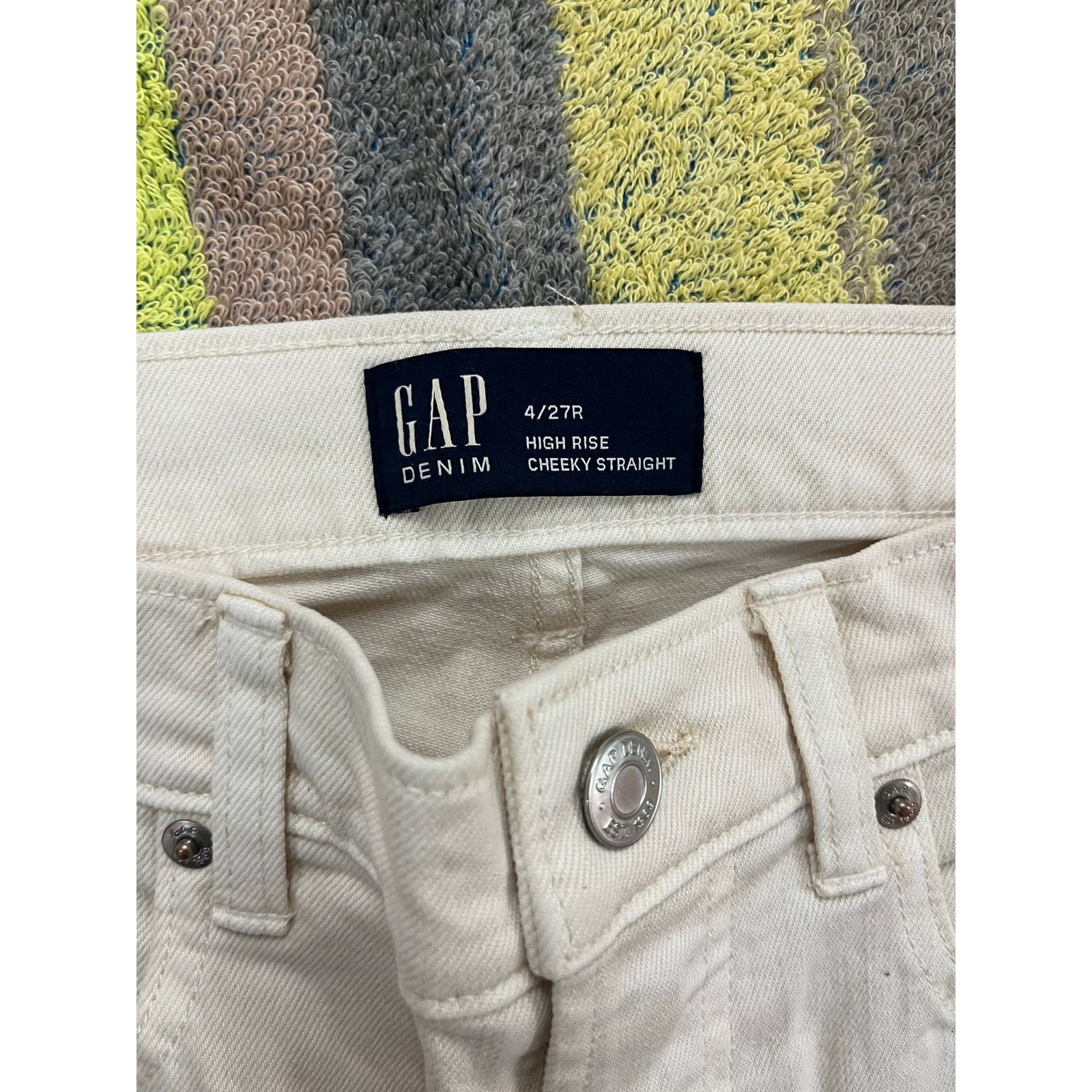 Gap Gap Women -High Rise Cheeky Straight / with Raw Hem/27R/NWOT Size 27" / US 4 / IT 40 - 6 Thumbnail