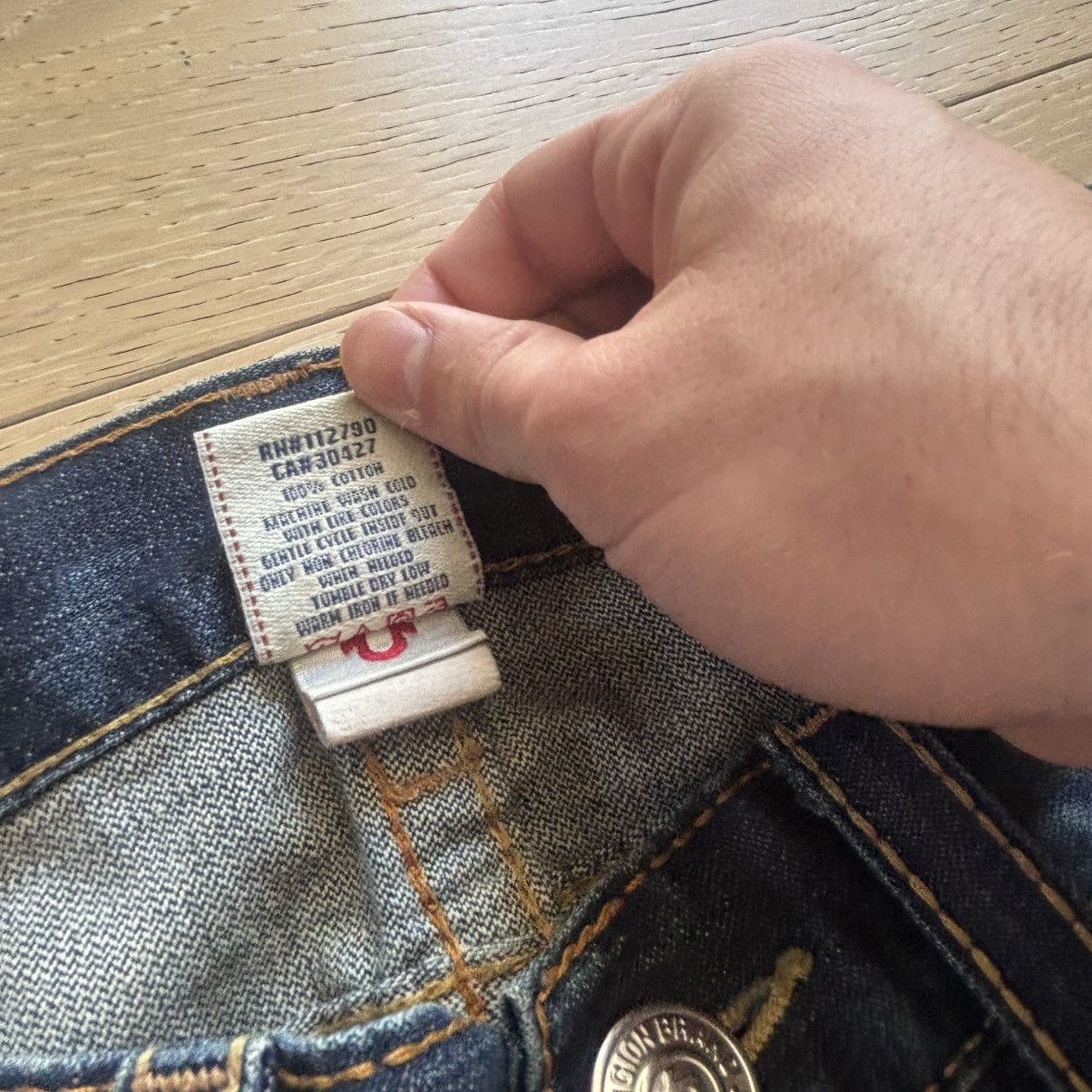 True Religion True Religion Ricky Super T Jeans Dark Wash Embroidered Size US 34 / EU 50 - 6 Thumbnail