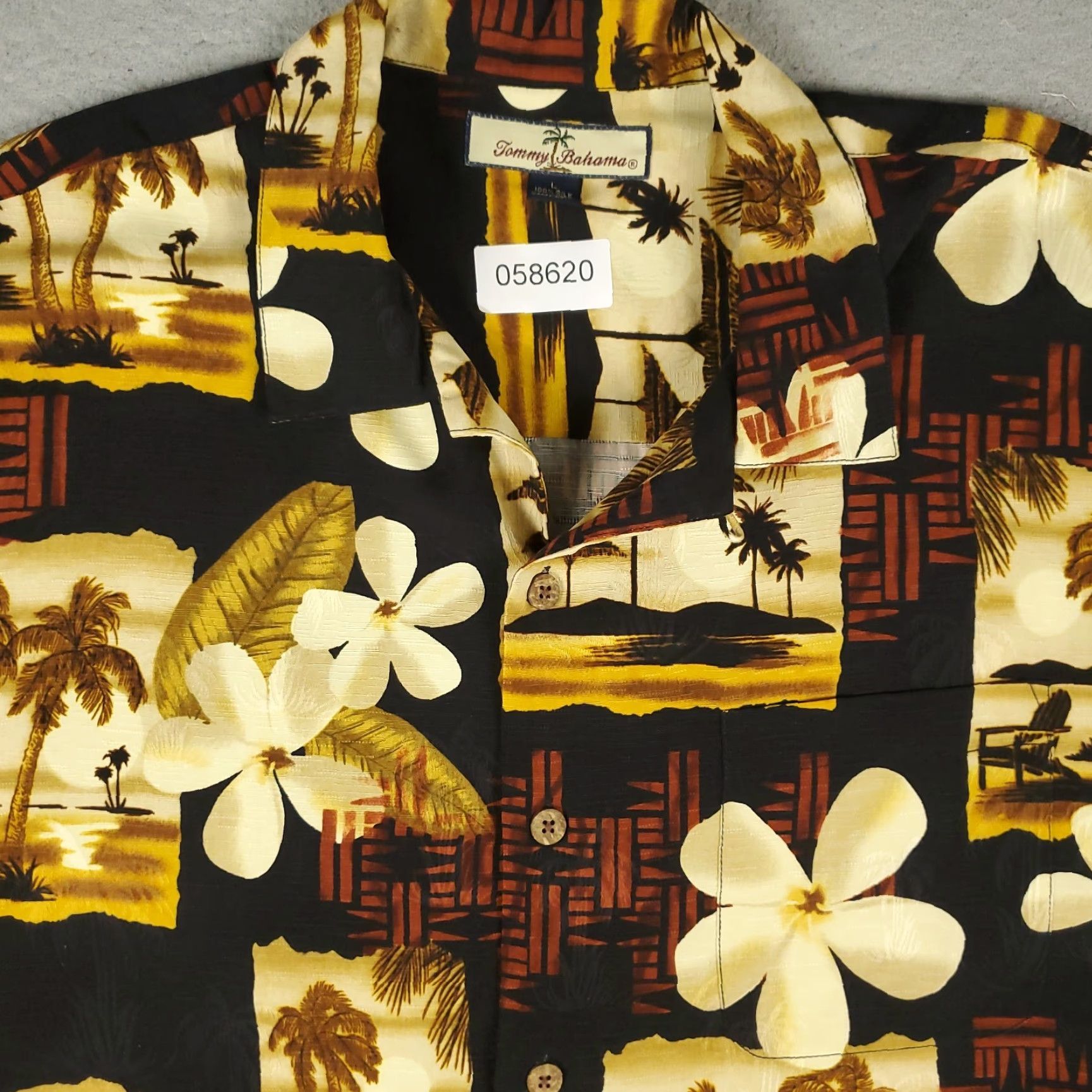 Tommy Bahama Tommy Bahama Shirt Mens Large Black Yellow Floral Hawaiian Button-Up Shirt Size US L / EU 52-54 / 3 - 2 Thumbnail