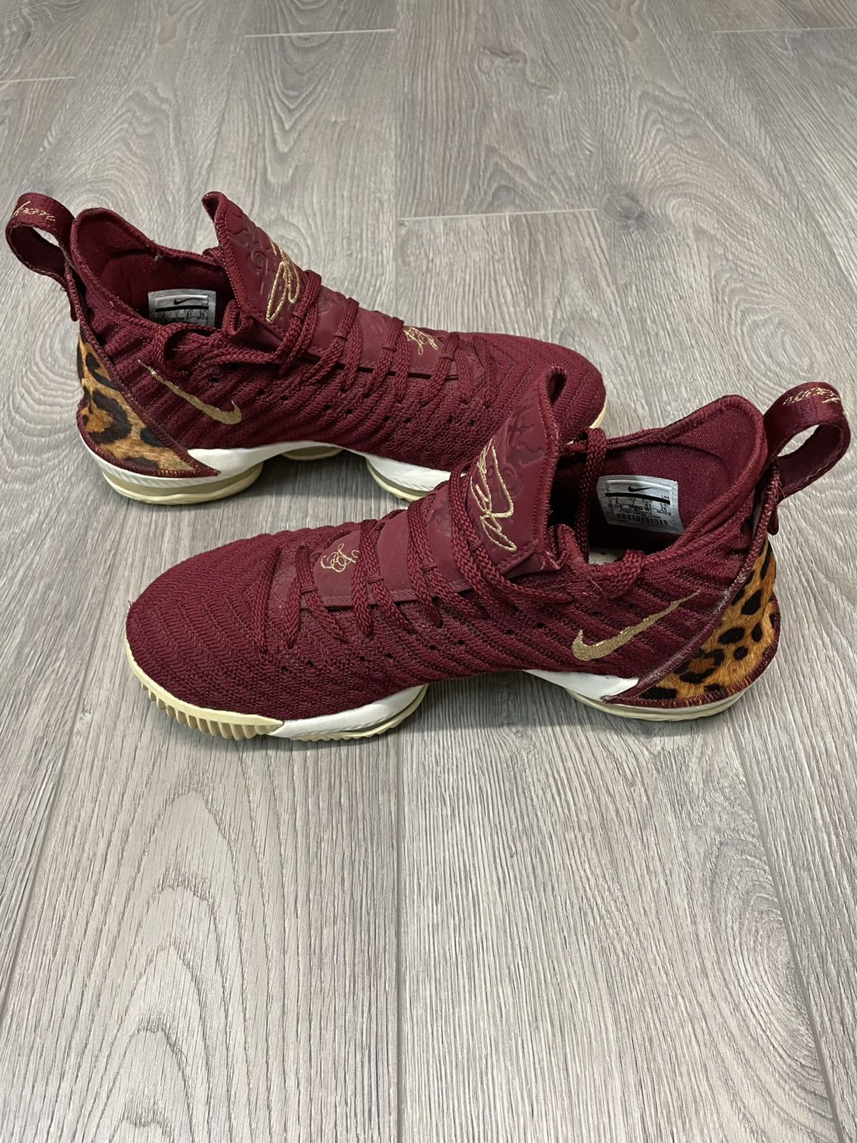 Nike Nike lebron 16 king red burgundy and leopard size 8 Size US 8 / EU 41 - 2 Thumbnail