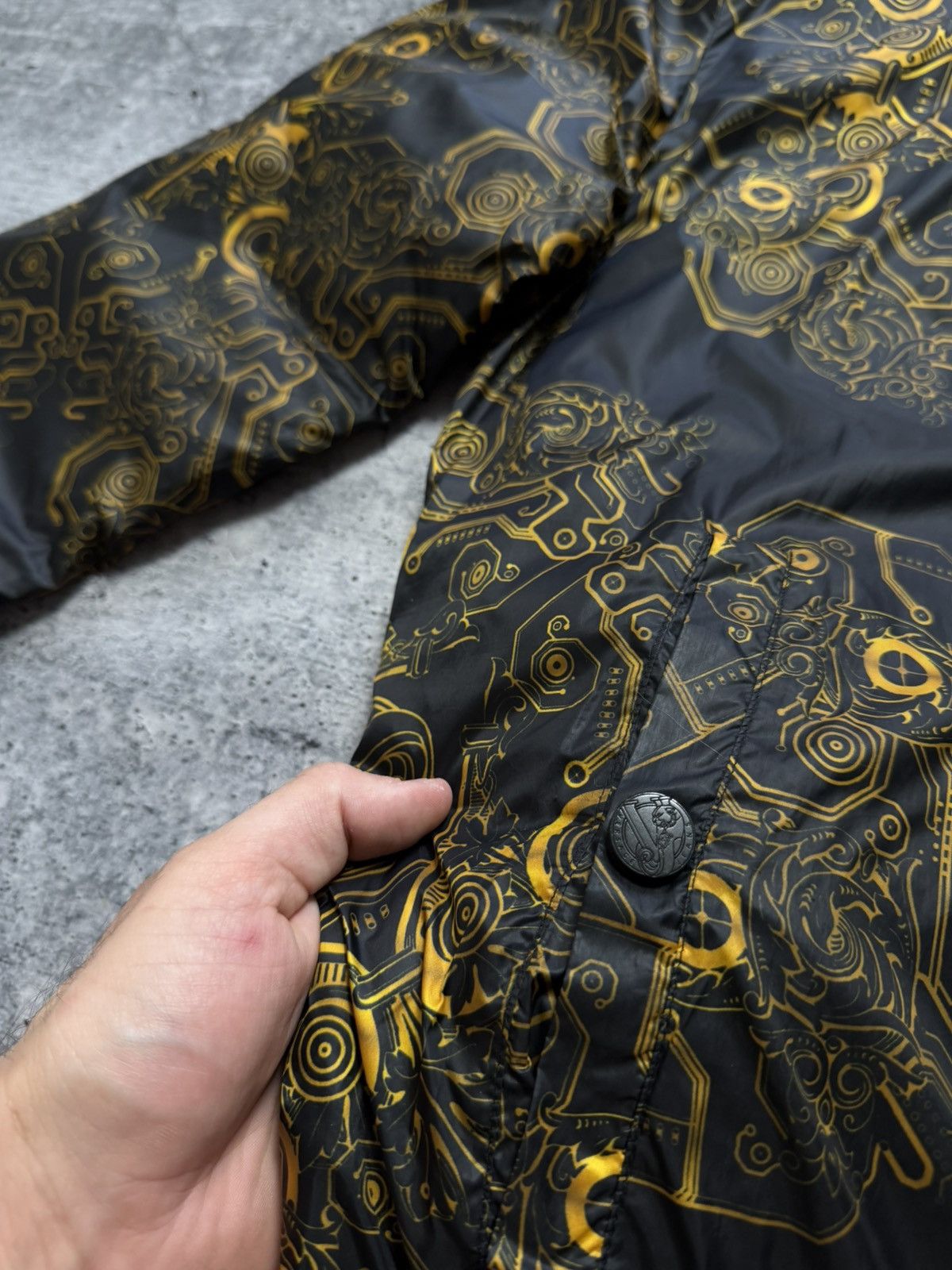 Versace Jeans Couture Versace Jean Couture Puffer Reversible Printed Jacket Bomber Size US S / EU 44-46 / 1 - 6 Thumbnail