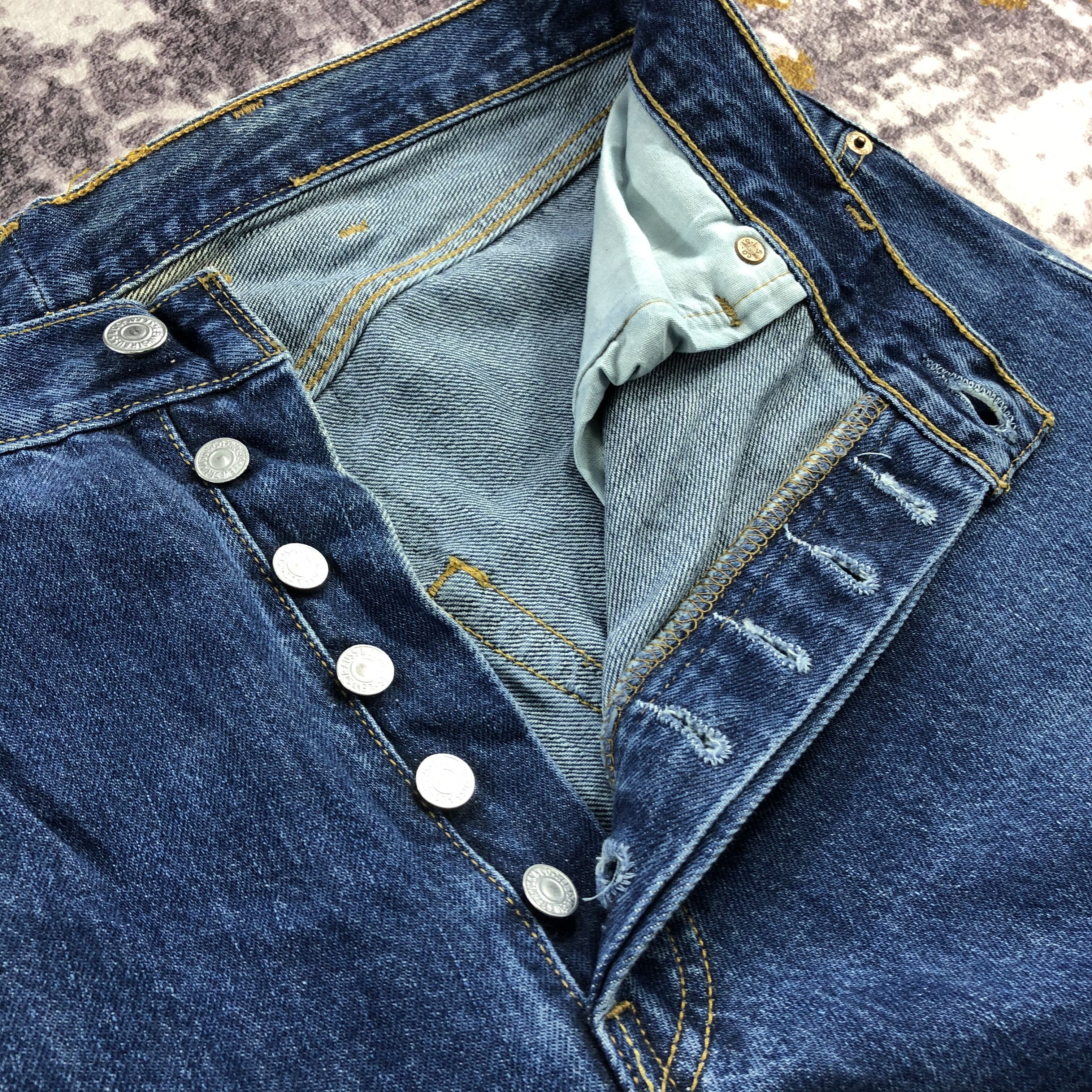 Levi's Vintage 90s Blue Wash Levis 501 Jeans-JM2494 Size US 35 - 9 Thumbnail