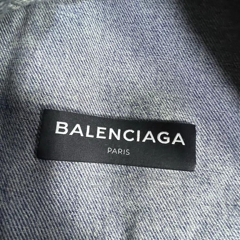 Balenciaga Balenciaga Washed destroyed denim Size US S / EU 44-46 / 1 - 3 Thumbnail