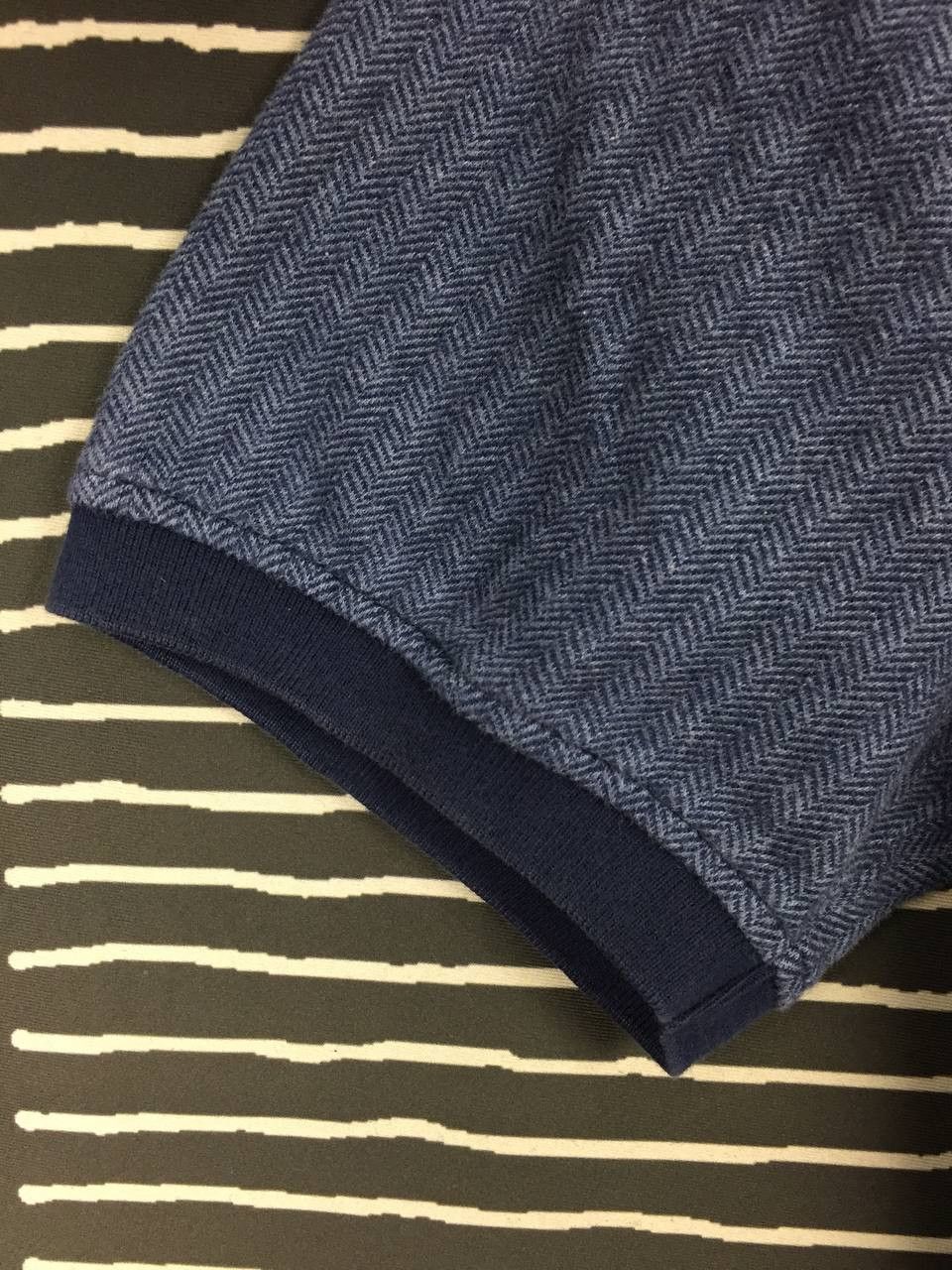 Tommy Hilfiger Vtg Tommy Hilfiger Golf Crest Logo Patterned Polo Shirt Size US XXL / EU 58 / 5 - 4 Thumbnail