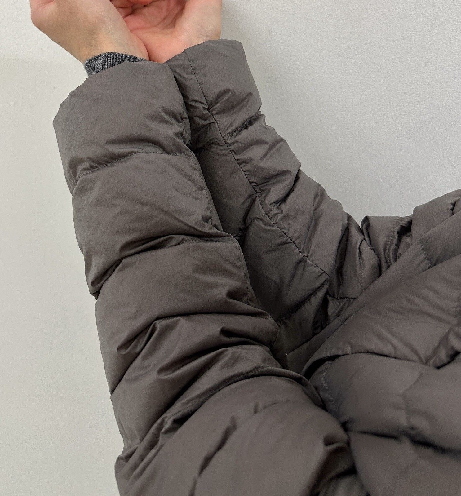 Uniqlo DDP Uniqlo Womens Basic Quilted Light Down Jacket Size M Size M / US 6-8 / IT 42-44 - 11 Thumbnail