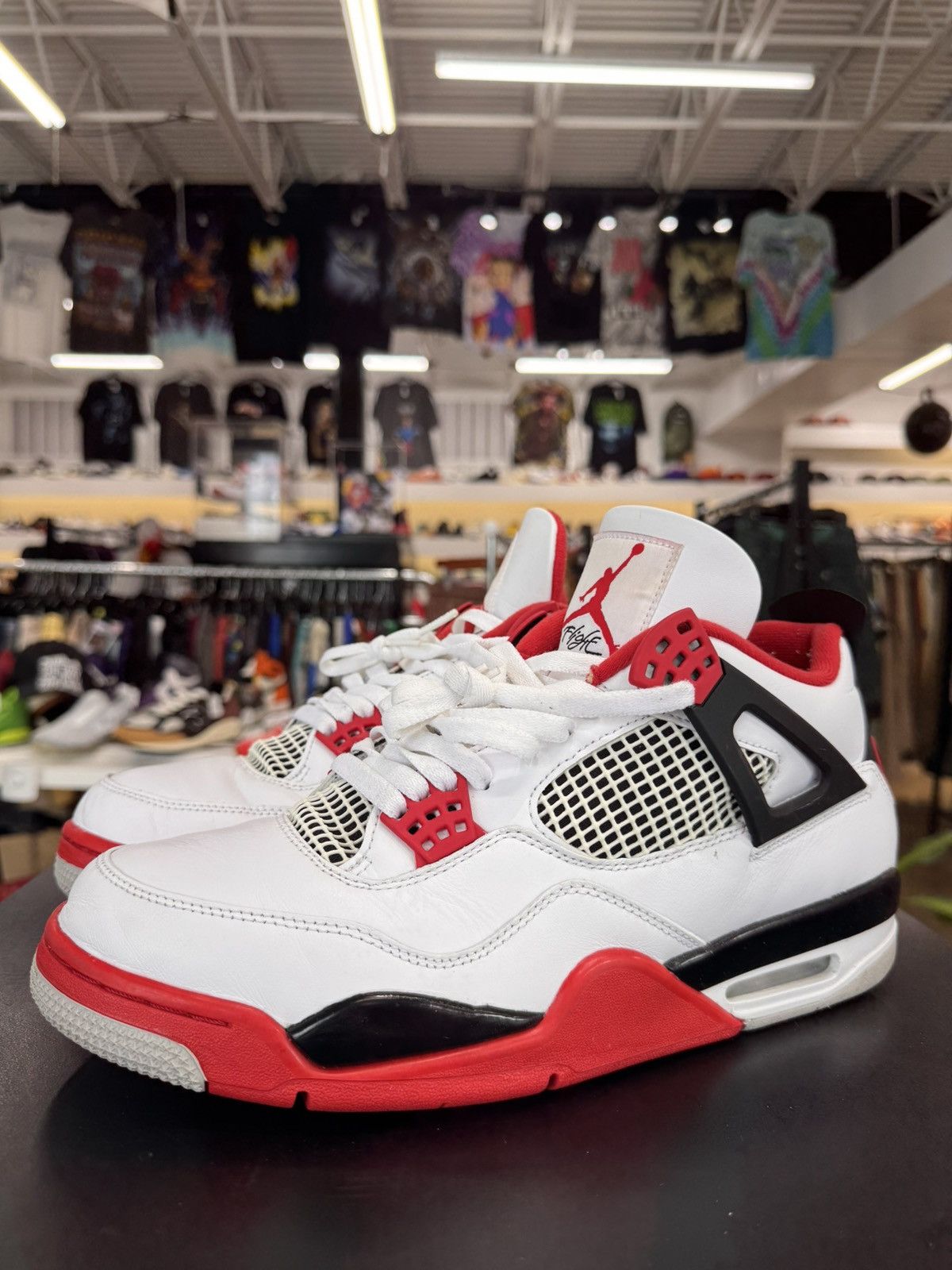 Jordan Brand Air Jordan 4 Fire Red Size 12 (2020) Size US 12 / EU 45 - 1 Thumbnail