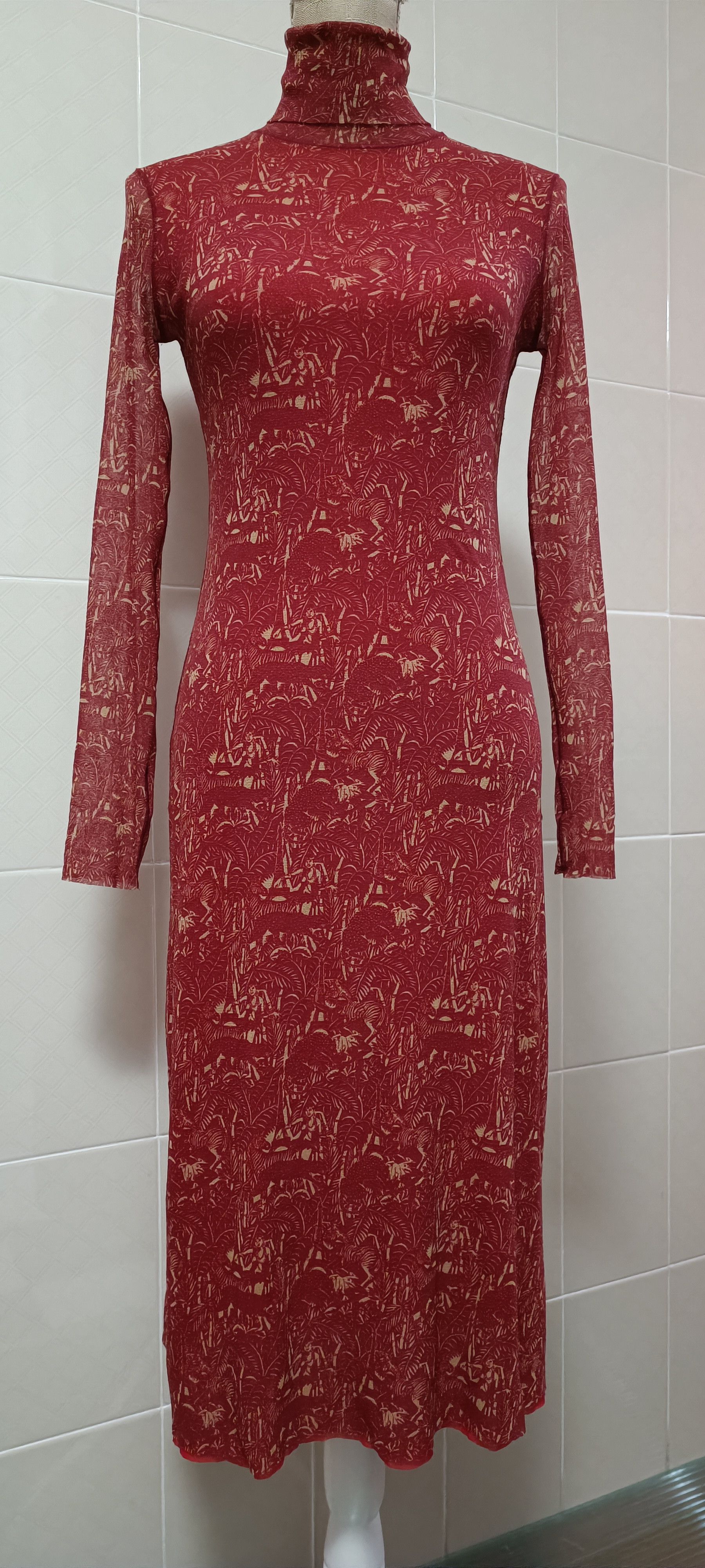 Jean Paul Gaultier Maroon maxi dress with figures in cream tones. Size M / US 6-8 / IT 42-44 - 1 Thumbnail