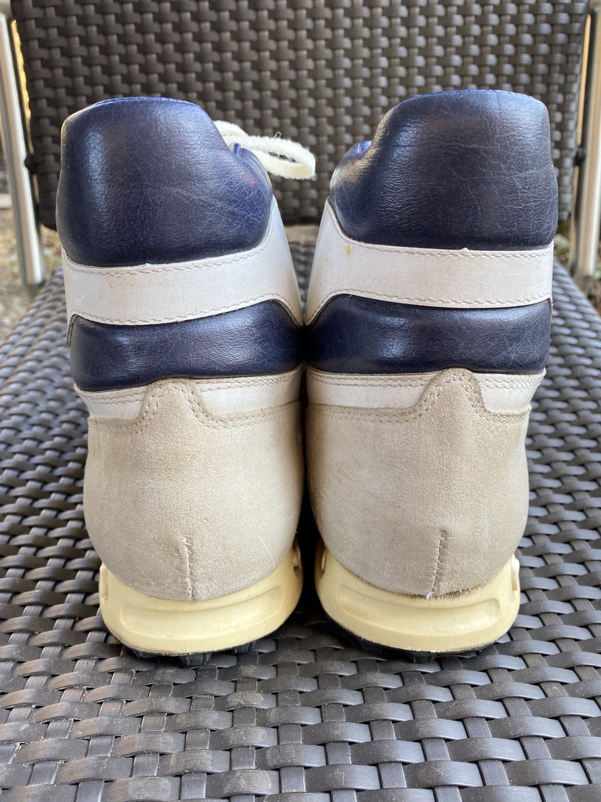 Vintage Vintage Adidas Jogging High Top Shoes Made in Slovenia Rare Size US 10 / EU 43 - 7 Thumbnail