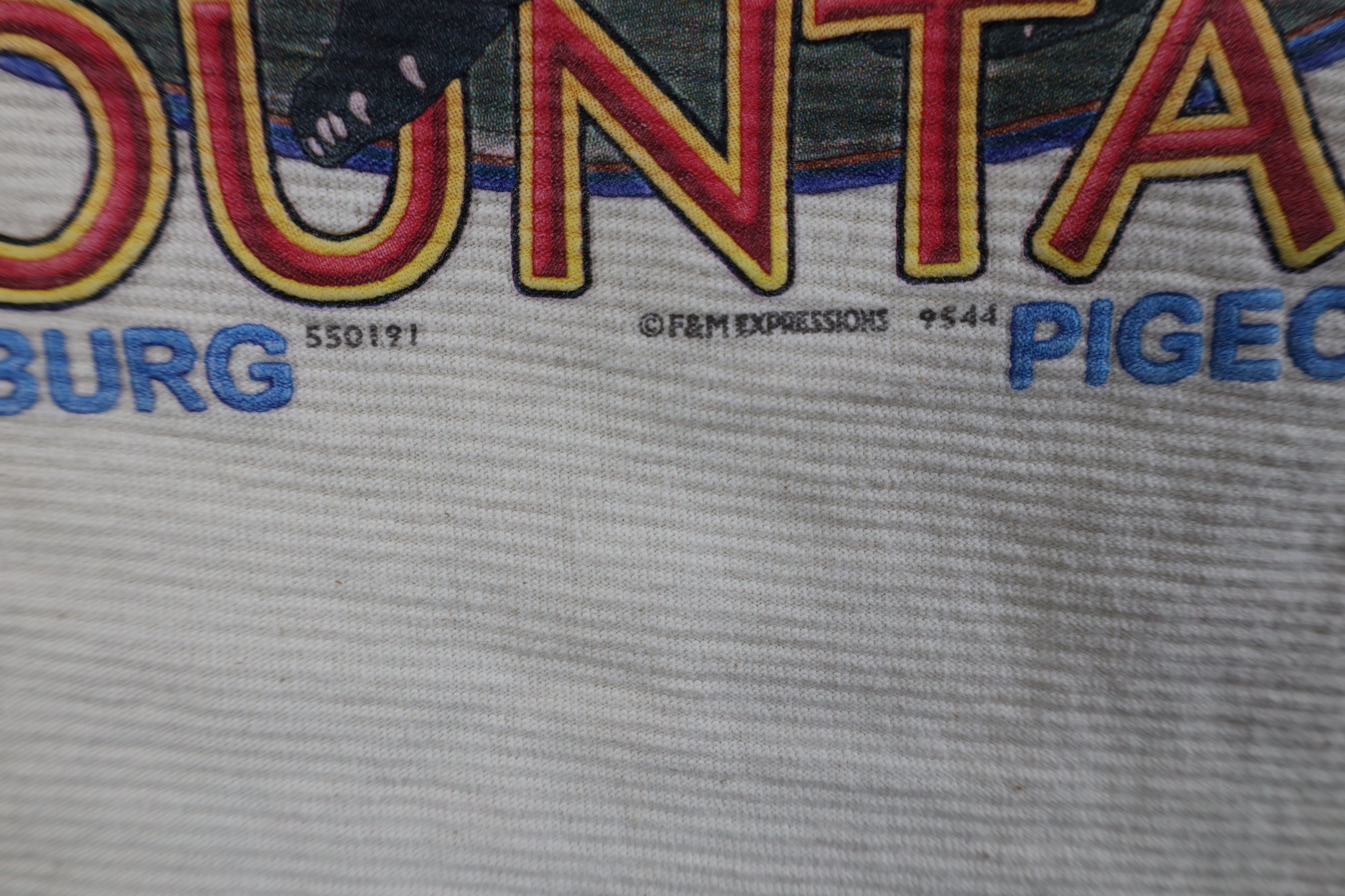 Vintage Vintage 90s Mountains Bear Ribbed Knit T-Shirt Beige USA Size US XL / EU 56 / 4 - 5 Thumbnail