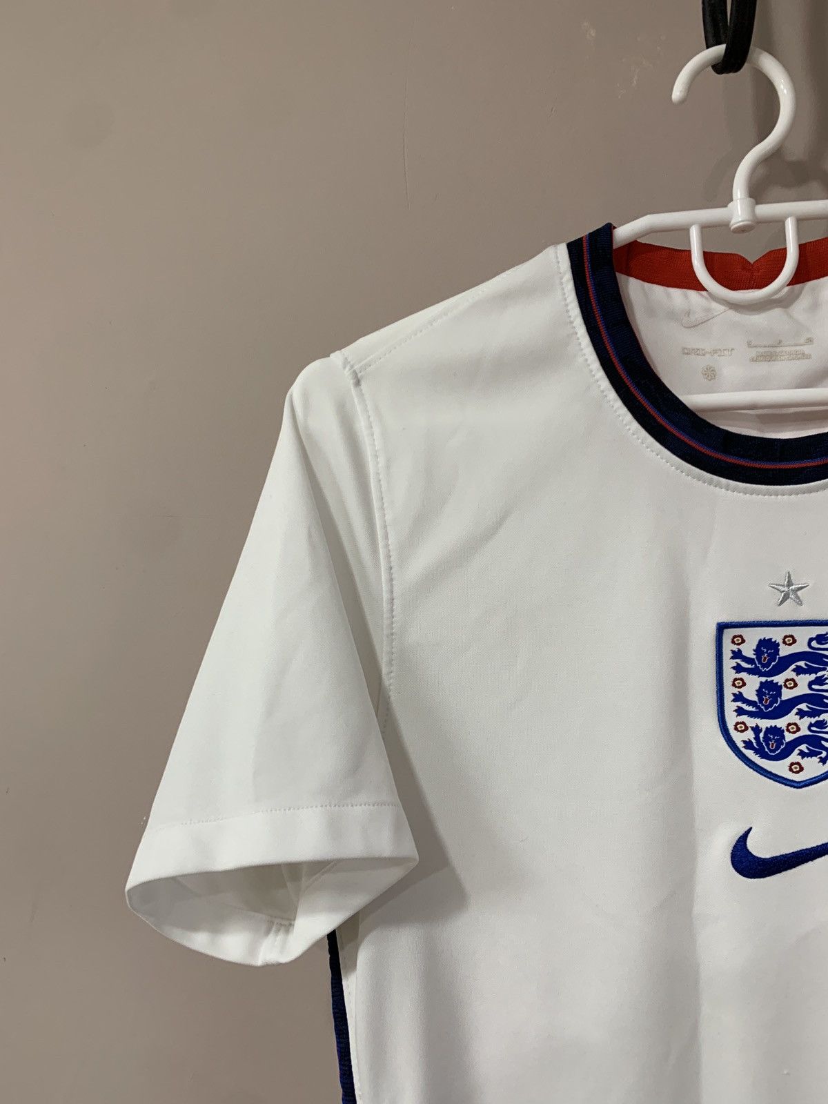 Nike England 2022 Home Football Shirt Nike Soccer Jersey Nike S Size US S / EU 44-46 / 1 - 3 Thumbnail