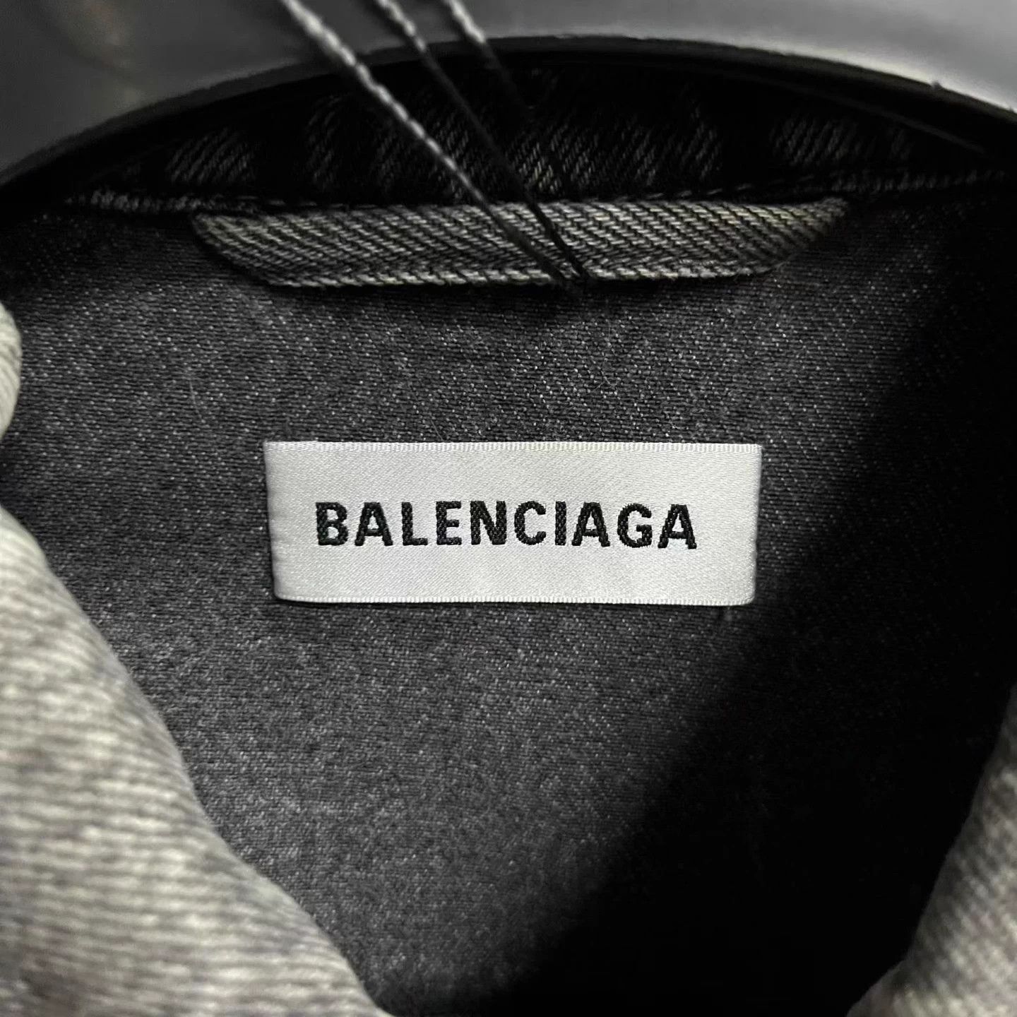 Balenciaga Balenciaga Distressed Print Denim Jkt Blk Gry Size US XL / EU 56 / 4 - 3 Thumbnail