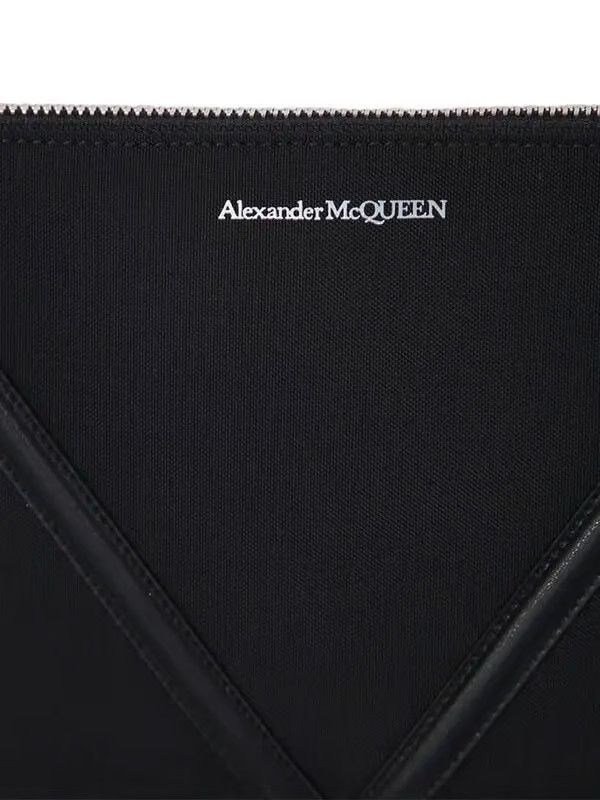 Alexander McQueen o1w1db10725 Size: OS/The Harness Small Zip Pouch in Black Size ONE SIZE - 3 Thumbnail