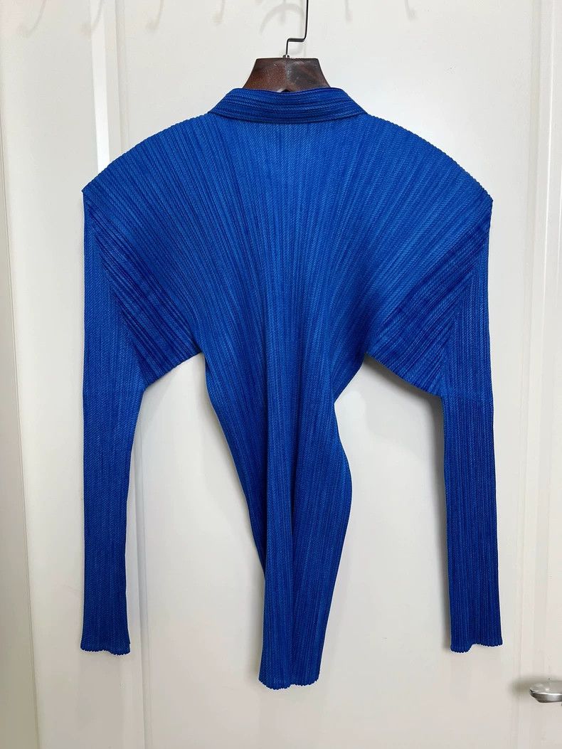 Issey Miyake issey miyake Blue braided pleated top 2506-Nextarrow Size US S / EU 44-46 / 1 - 4 Thumbnail