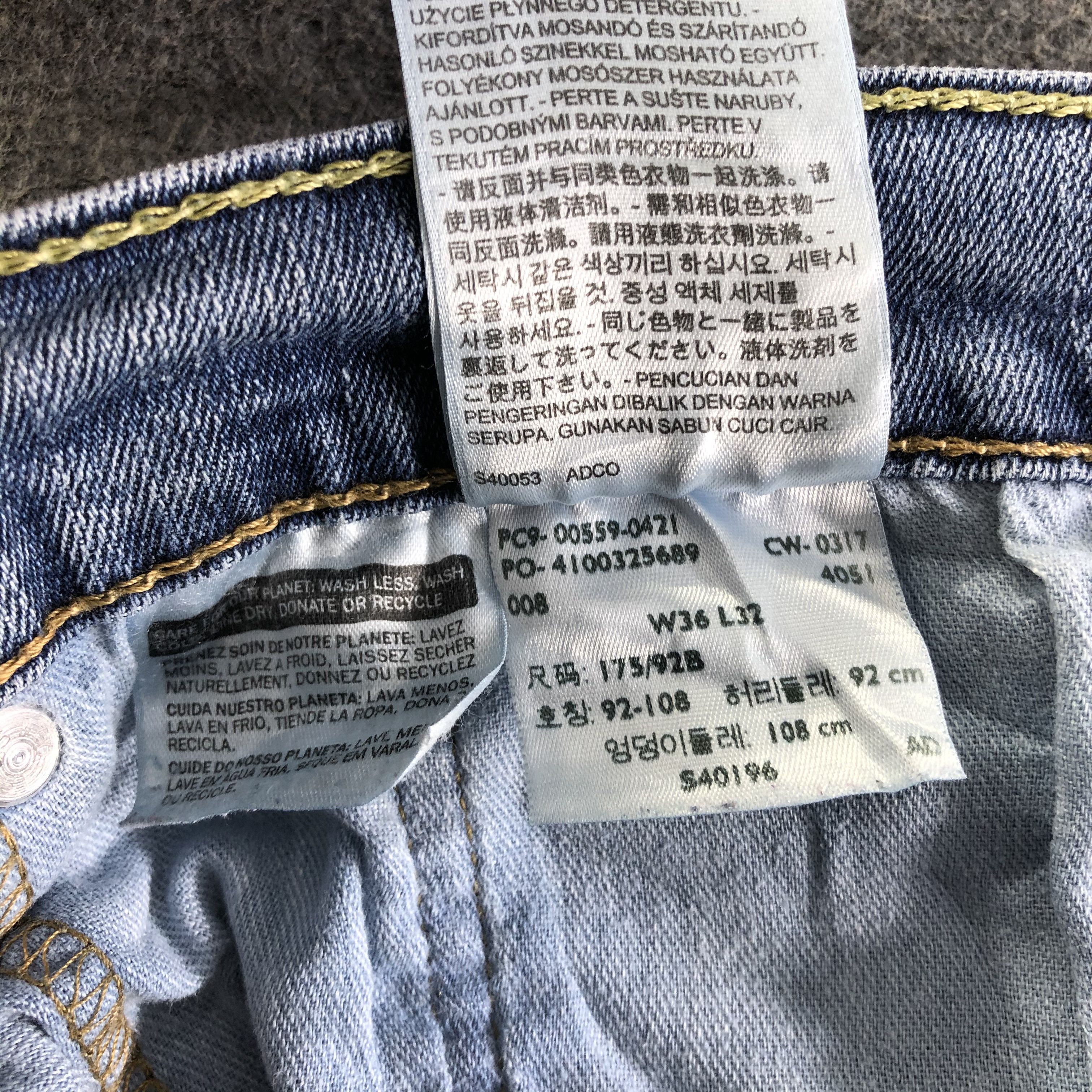 Levi's Vintage Blue Wash Levis 559 Jeans-J4327 Size US 35 - 11 Thumbnail