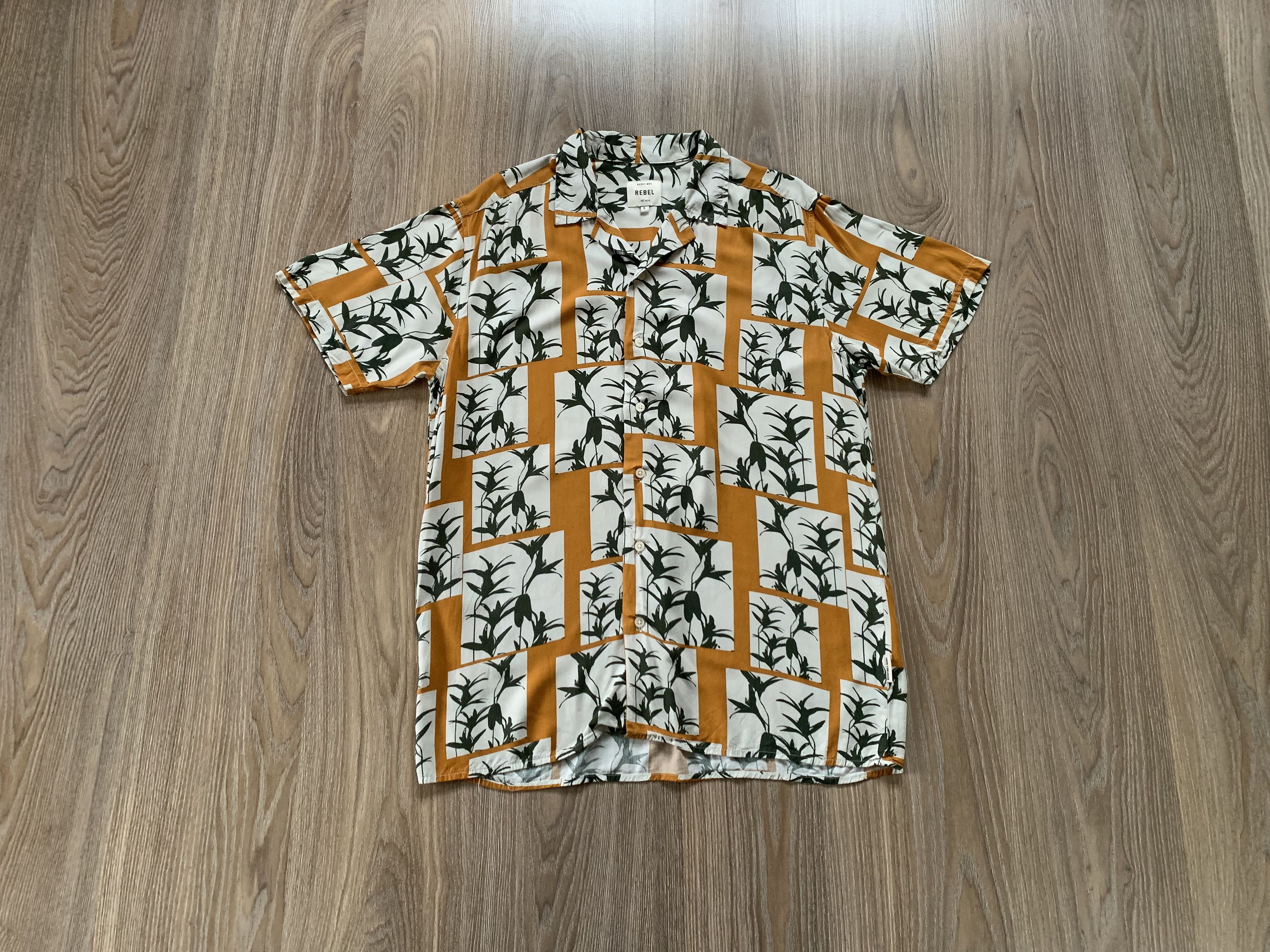 Rebel8 Rebel Printed Hawaiian Shirt Size US L / EU 52-54 / 3 - 9 Thumbnail