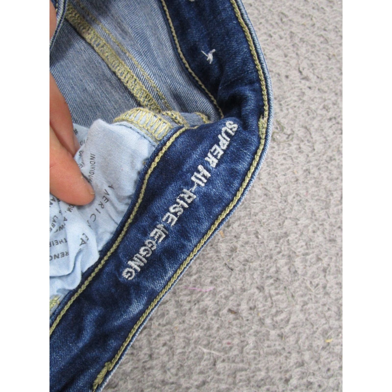 American Eagle Outfitters American Eagle Outfitters Jegging Jeans Size 8 Distressed Blue Super Stretch Hi Rise 5-Pocket Womens Size 30" / US 8 / IT 44 - 4 Thumbnail