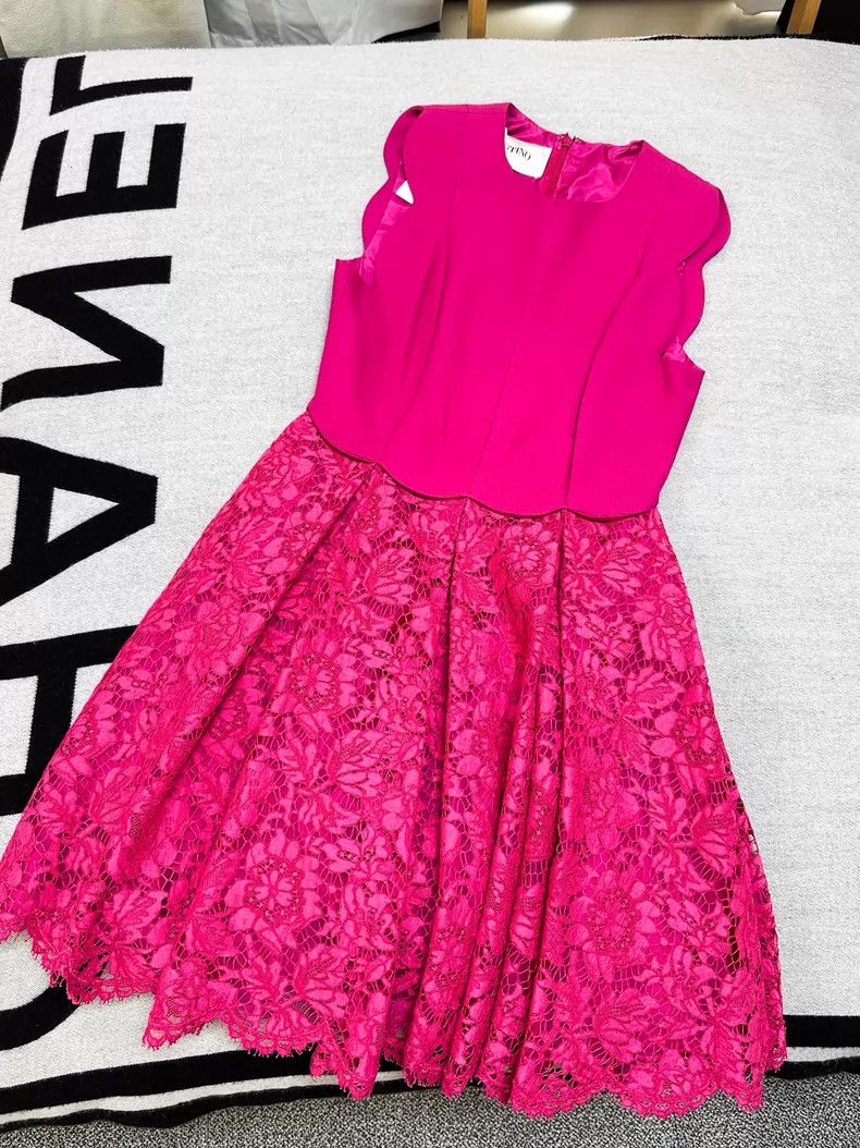Valentino Valentino Rose red sleeveless lace dress Size XS / US 0-2 / IT 36-38 - 1 Thumbnail