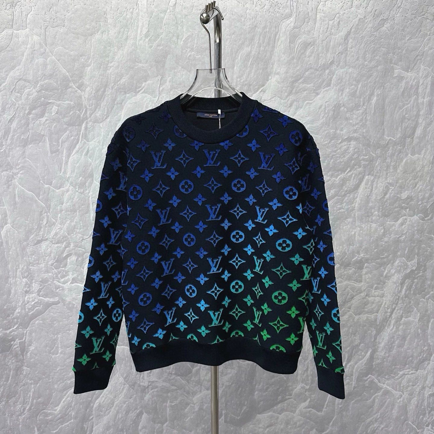 Louis Vuitton louis vuitton gradient print sweatshirt XXL Size US XXL / EU 58 / 5 - 1 Thumbnail