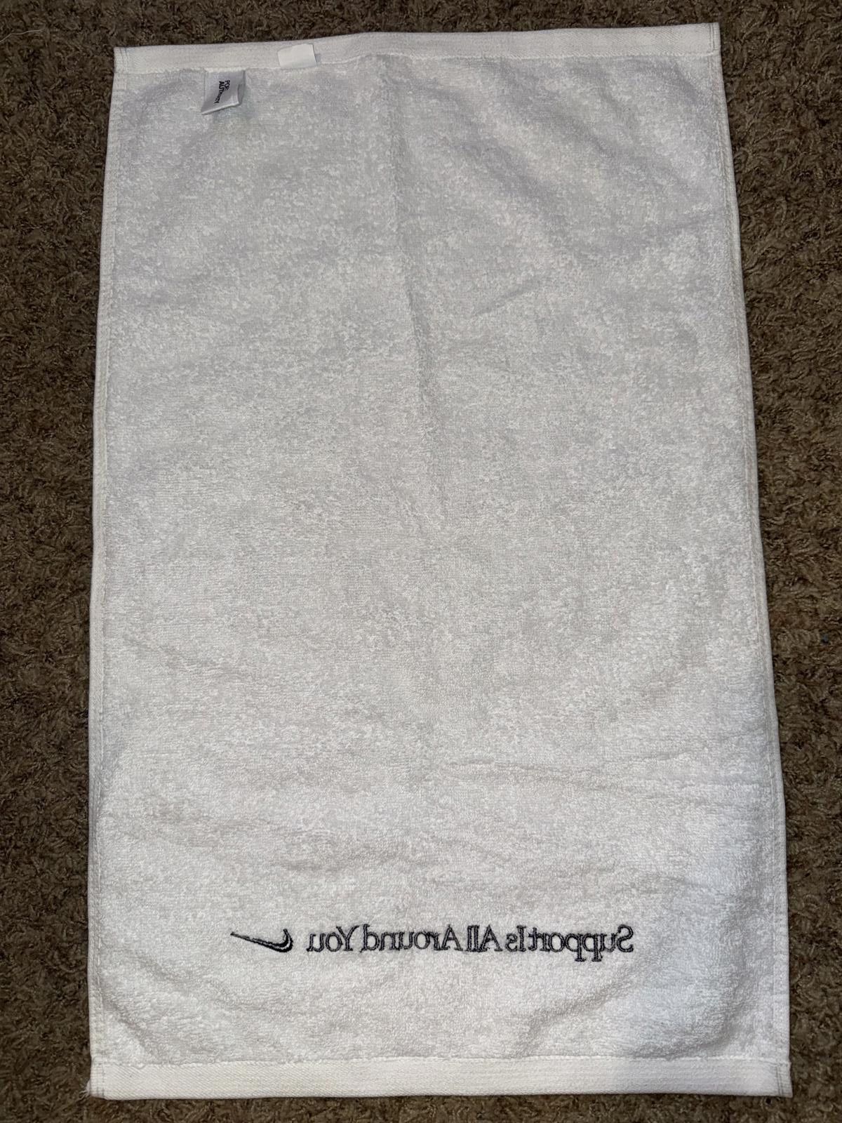 Nike Nike Running Fundamental “Support Is All Around You” Towel Size ONE SIZE - 3 Thumbnail