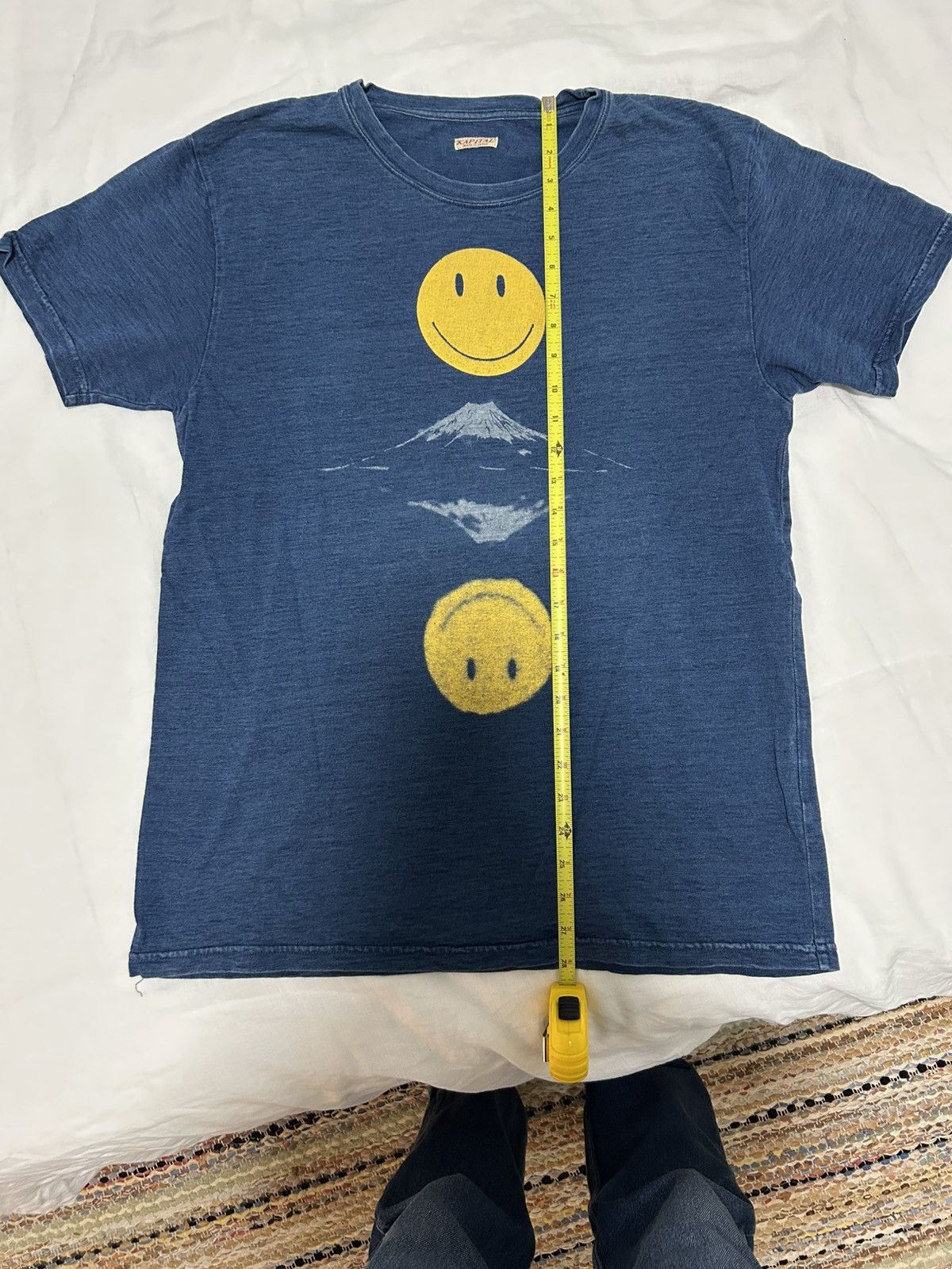 キャピタル KAPITALスマイリーフェイス Tシャツ KAPITAL smiley-face crew-neck T-shirt | White | FARFETCH