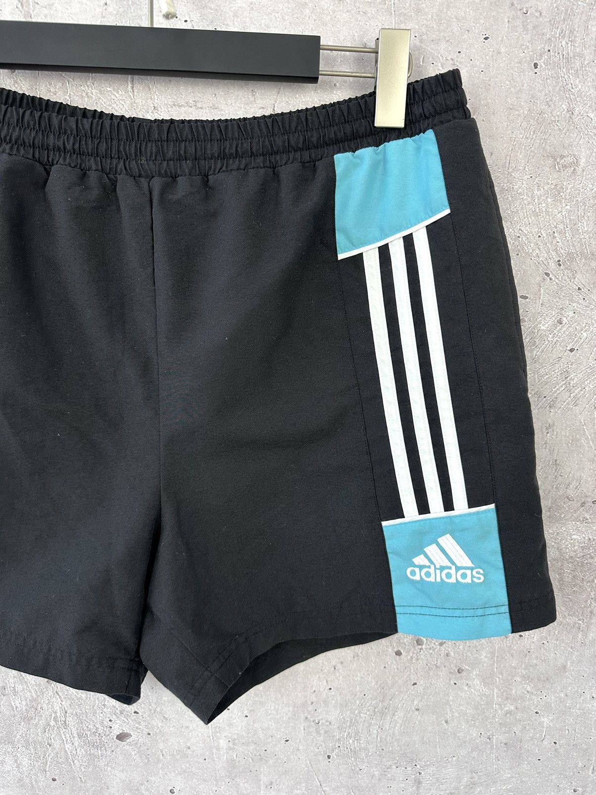 Adidas Adidas Vintage Stripped Logo Black Shorts Size US 33 - 2 Thumbnail