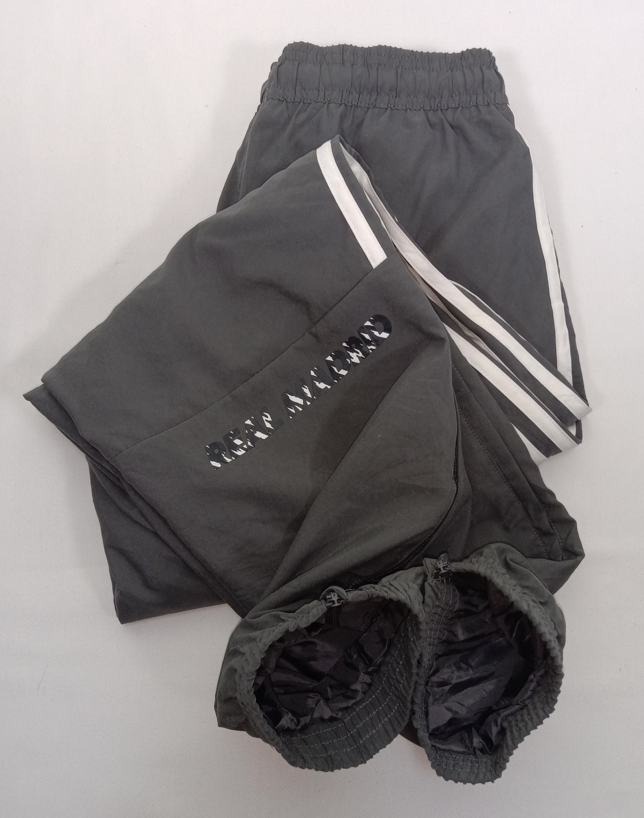 Adidas Adidas Real Madrid Sweatpants Size US 30 / EU 46 - 19 Thumbnail