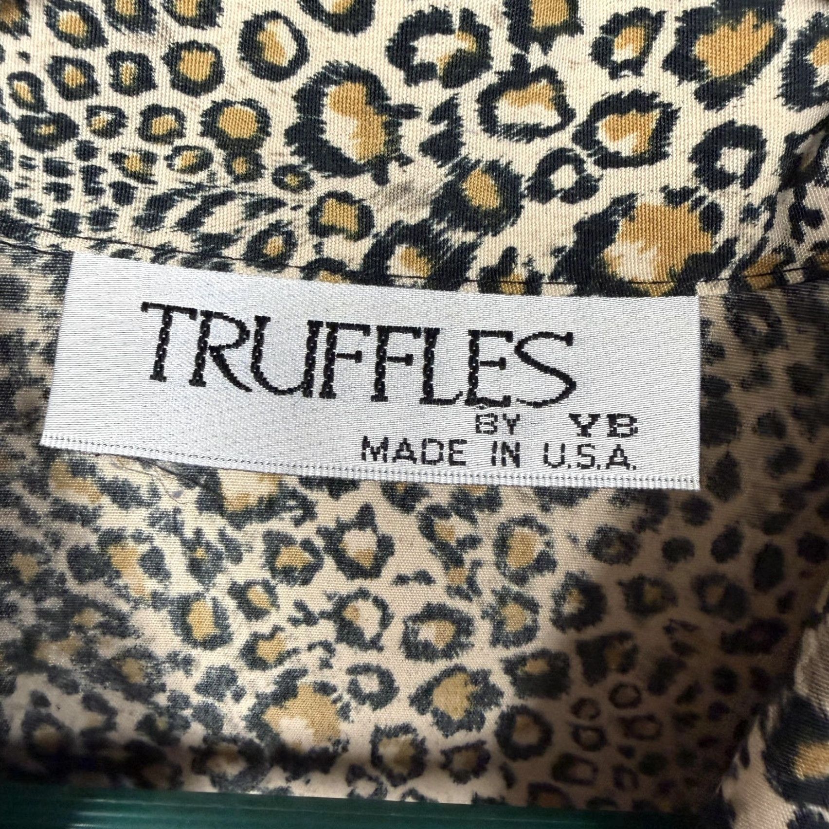 Vintage VINTAGE Truffles by YB Leopard Blouse 2XL Women's Casual Shirt Button Front Collared 80s 90s Boho Retro USA Size XXL / US 16-18 / IT 52-54 - 5 Thumbnail