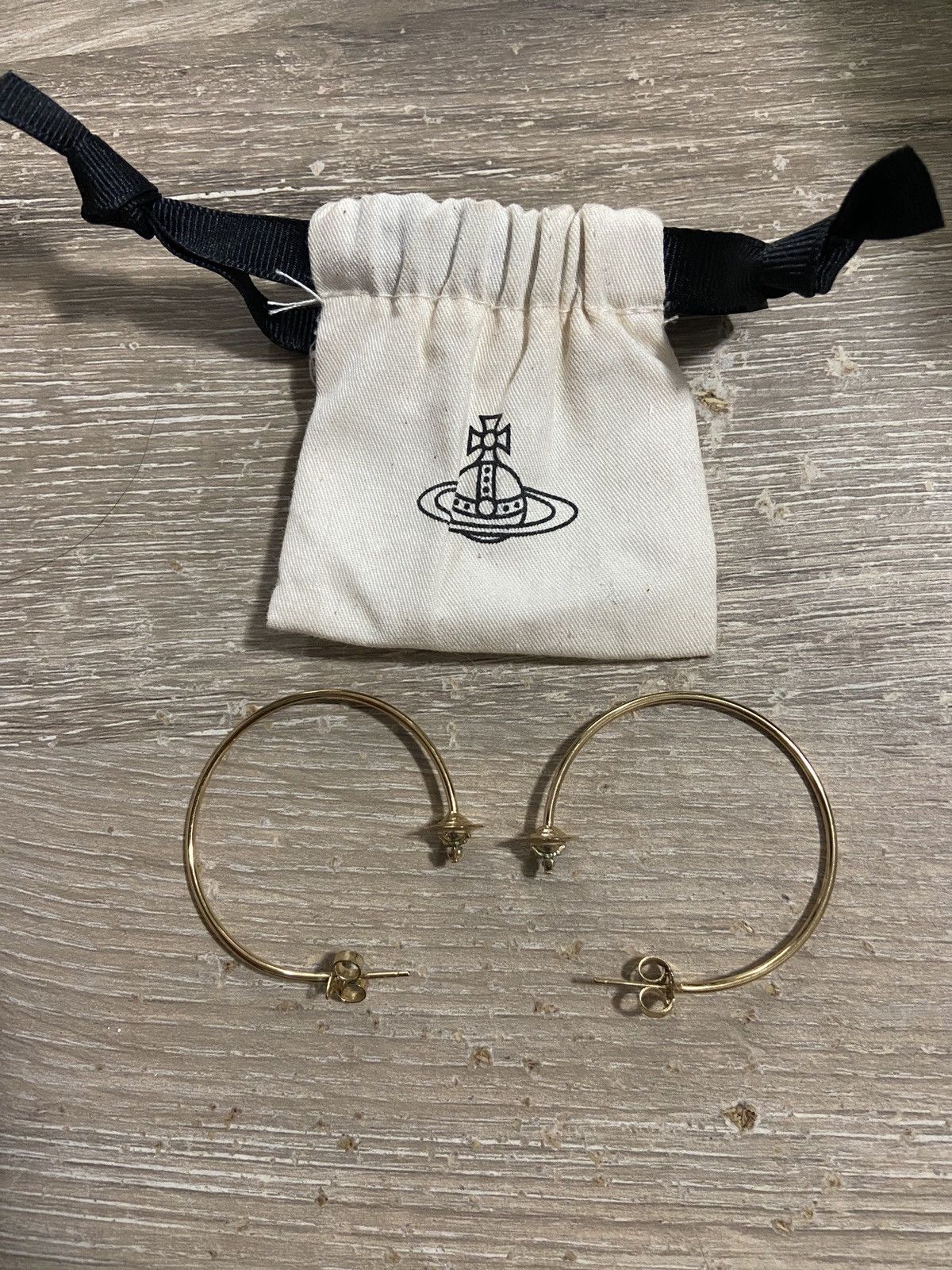Vivienne Westwood Vivienne Westwood Logo Catch Earrings Gold 4.5cm Size ONE SIZE - 1 Thumbnail