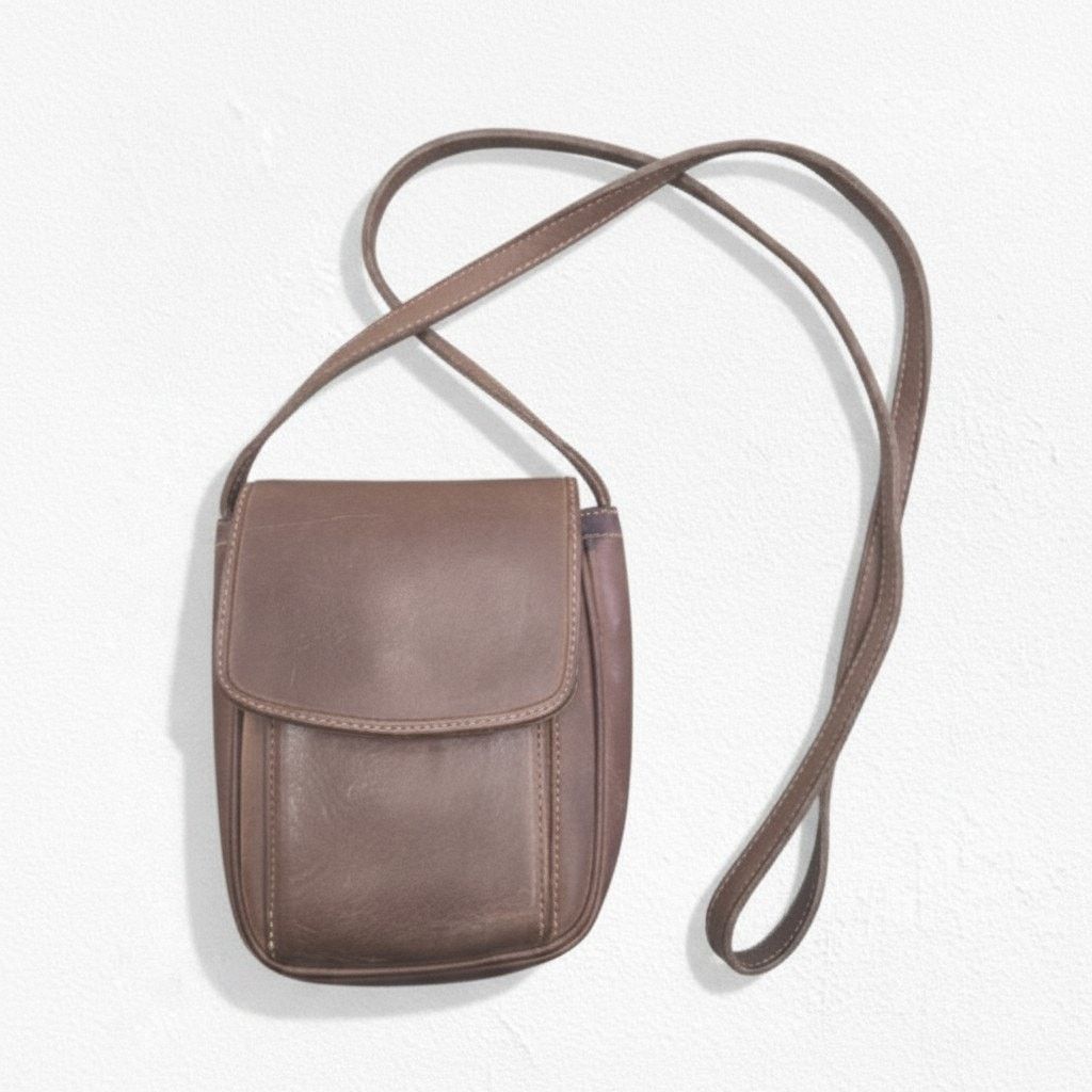 G.H. Bass & Co. Vintage 90s Leather Crossbody Bag Size ONE SIZE - 1 Thumbnail