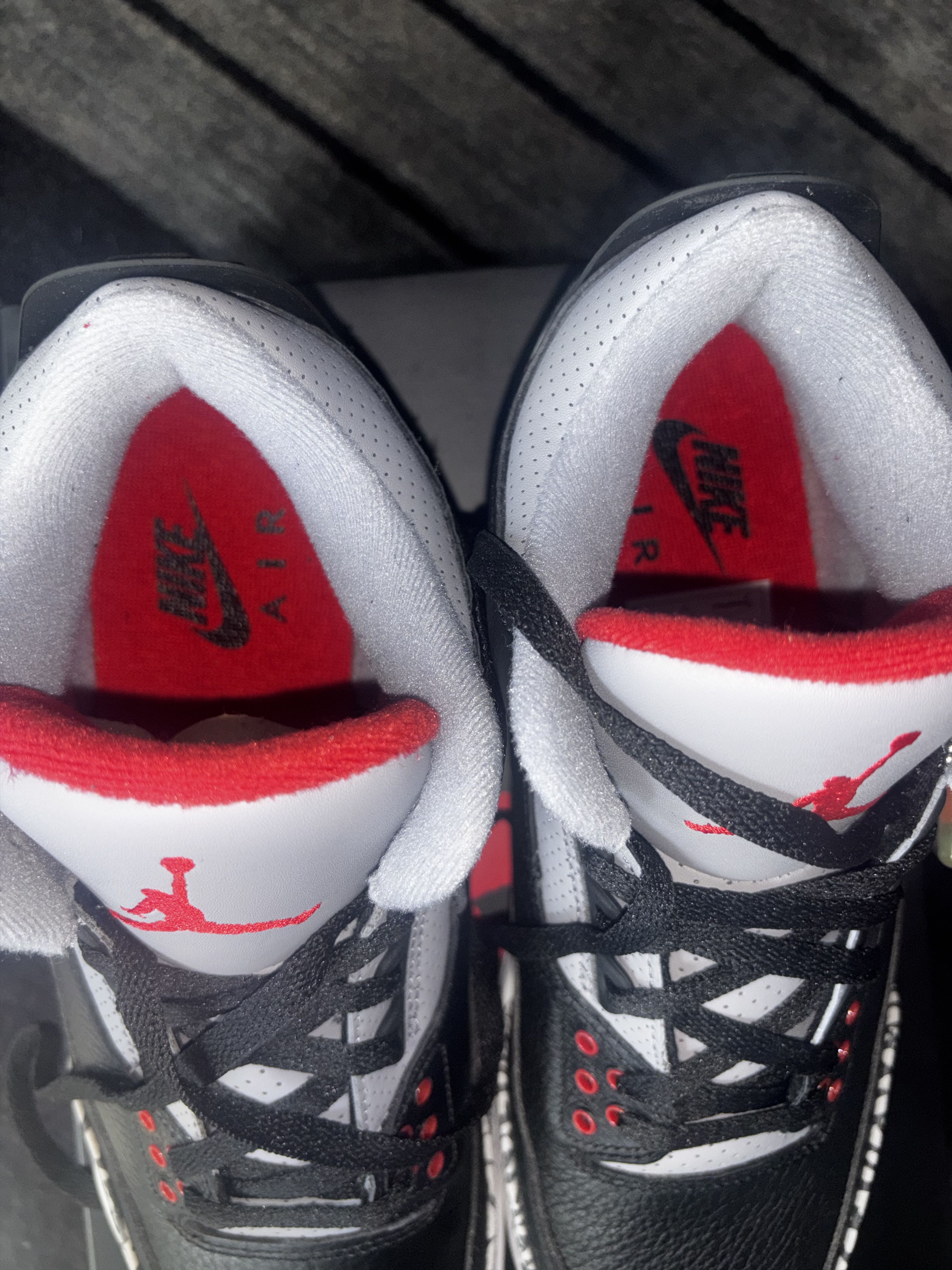 Jordan Brand Nike Air Jordan 3 Retro Black Cement 2018 US10.5/EU44.5 Size US 10.5 / EU 43-44 - 7 Thumbnail