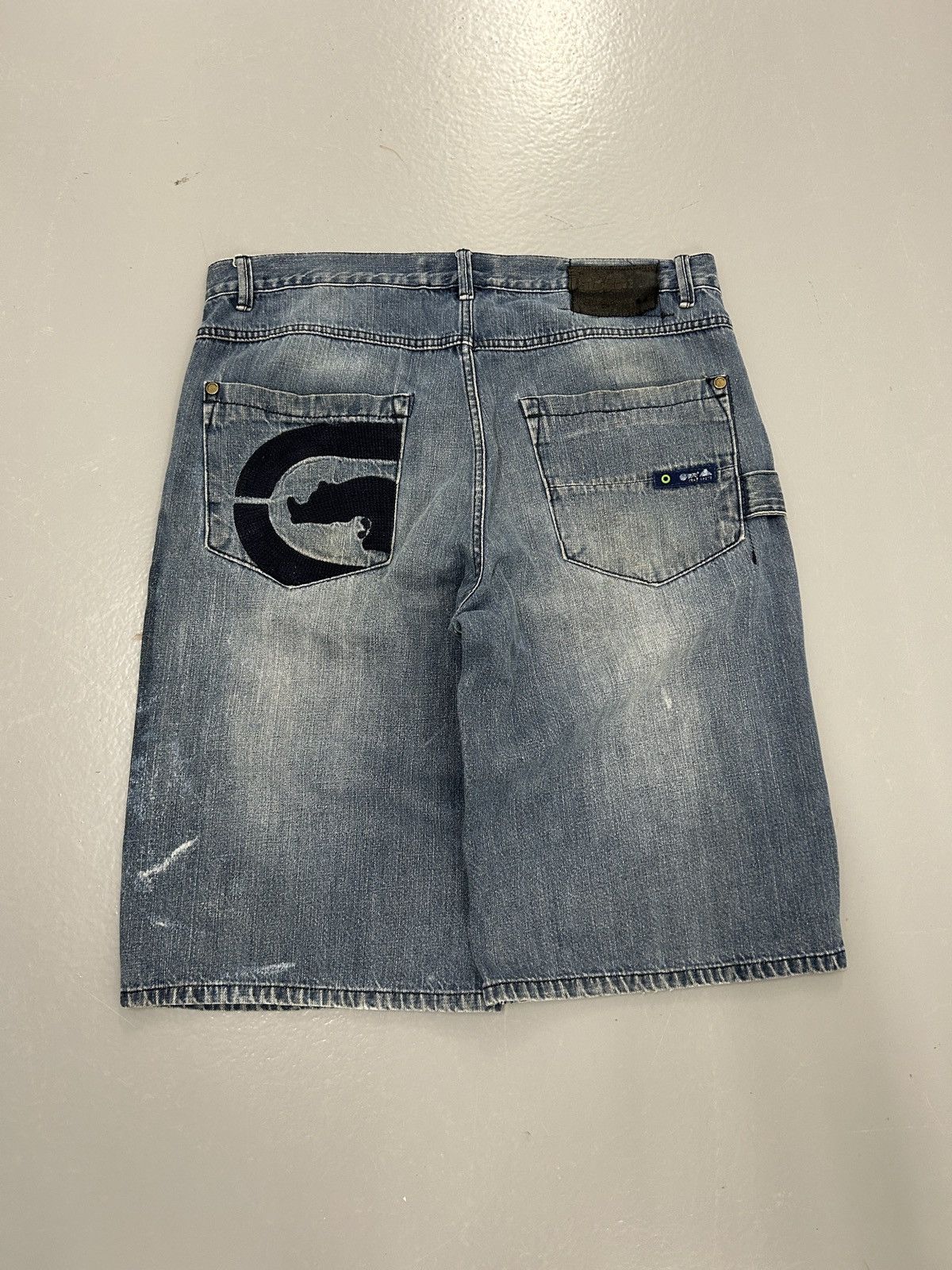 Crazy vintage y2k Ecko Southpole style embroidered jorts