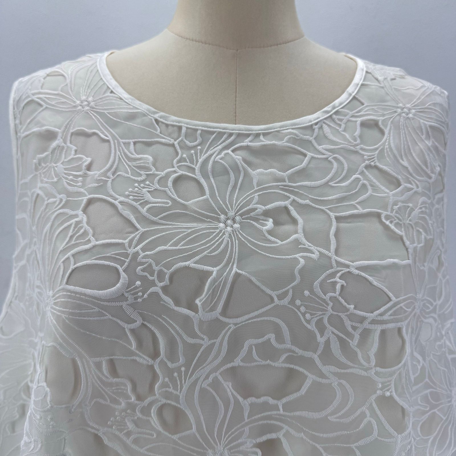 Marina Rinaldi Marina Rinaldi White Floral Lace Cutout Embroidered Top US24 Size 4XL / US 24-26 - 2 Thumbnail