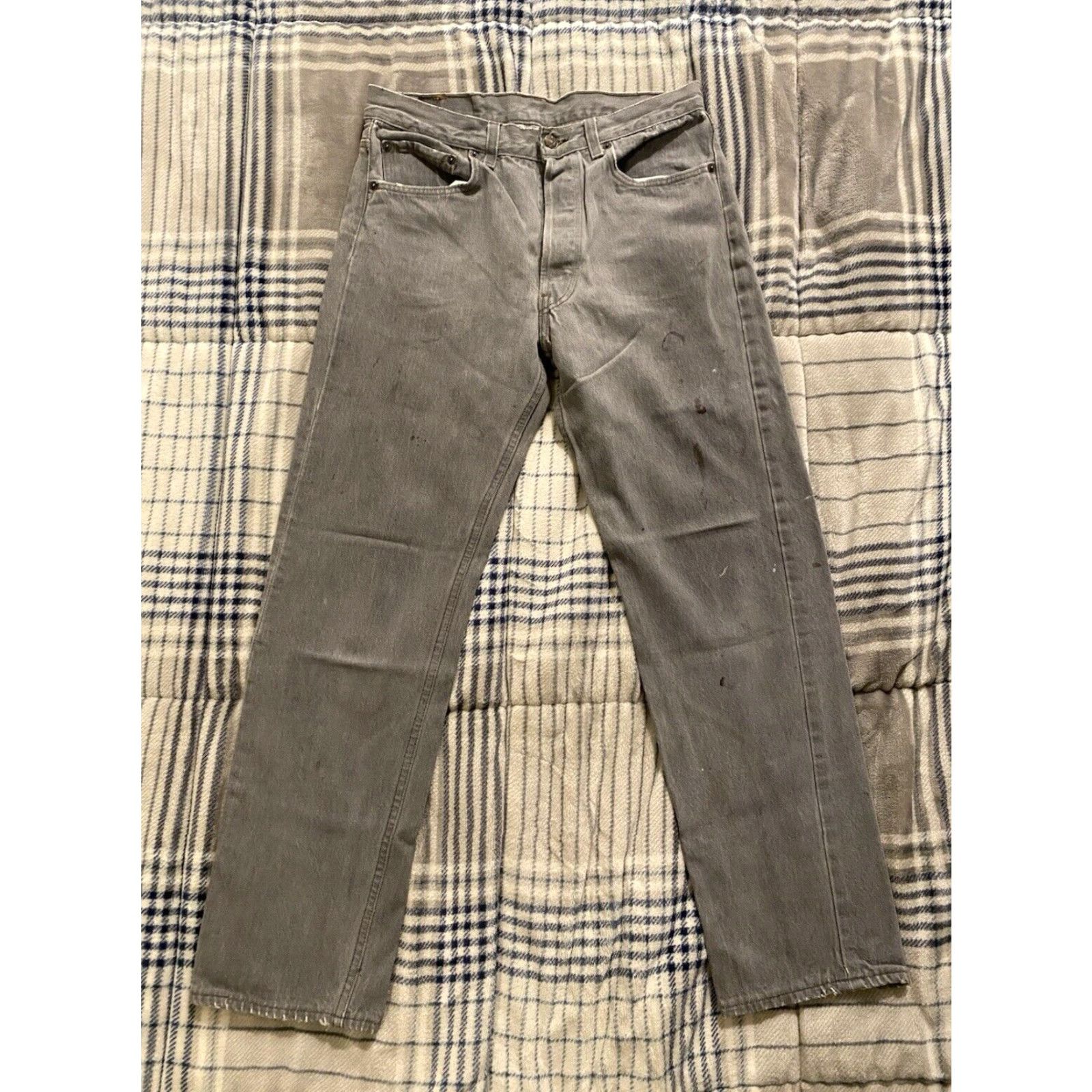 Levi's VINTAGE Levi's 501 Jeans Gray Distressed Button Fly 32x30 USA 90s Grunge Mens Jeans Regular Straight Size US 32 / EU 48 - 2 Thumbnail