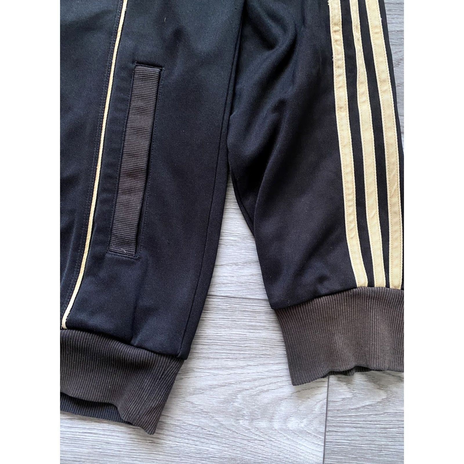 Adidas VINTAGE Adidas Muhammad Ali The Greatest Black Gold Track Jacket M Mens Size US M / EU 48-50 / 2 - 2 Thumbnail