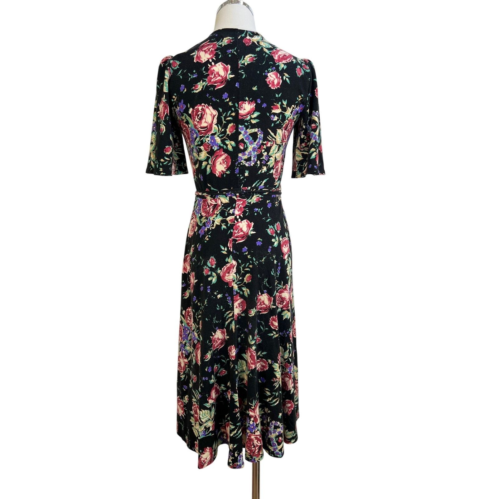 Reformation Reformation Laurel Floral Midi Wrap Dress Size XS / US 0-2 / IT 36-38 - 9 Thumbnail