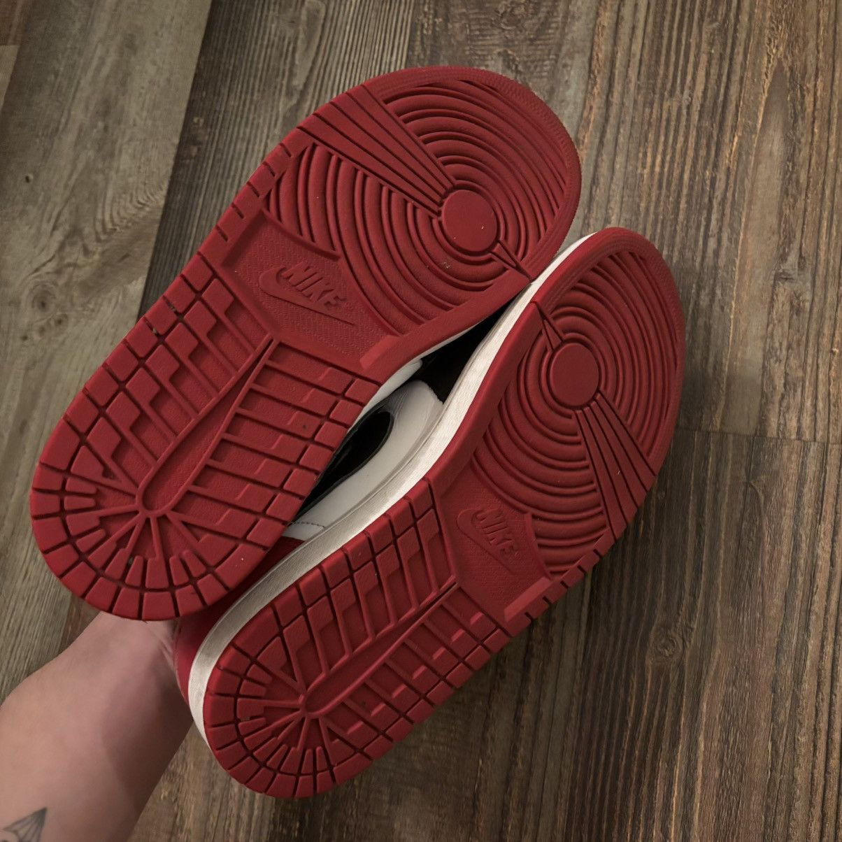 Jordan Brand Jordan 1 Retro Low OG Black Toe Size US 10.5 / EU 43-44 - 7 Thumbnail