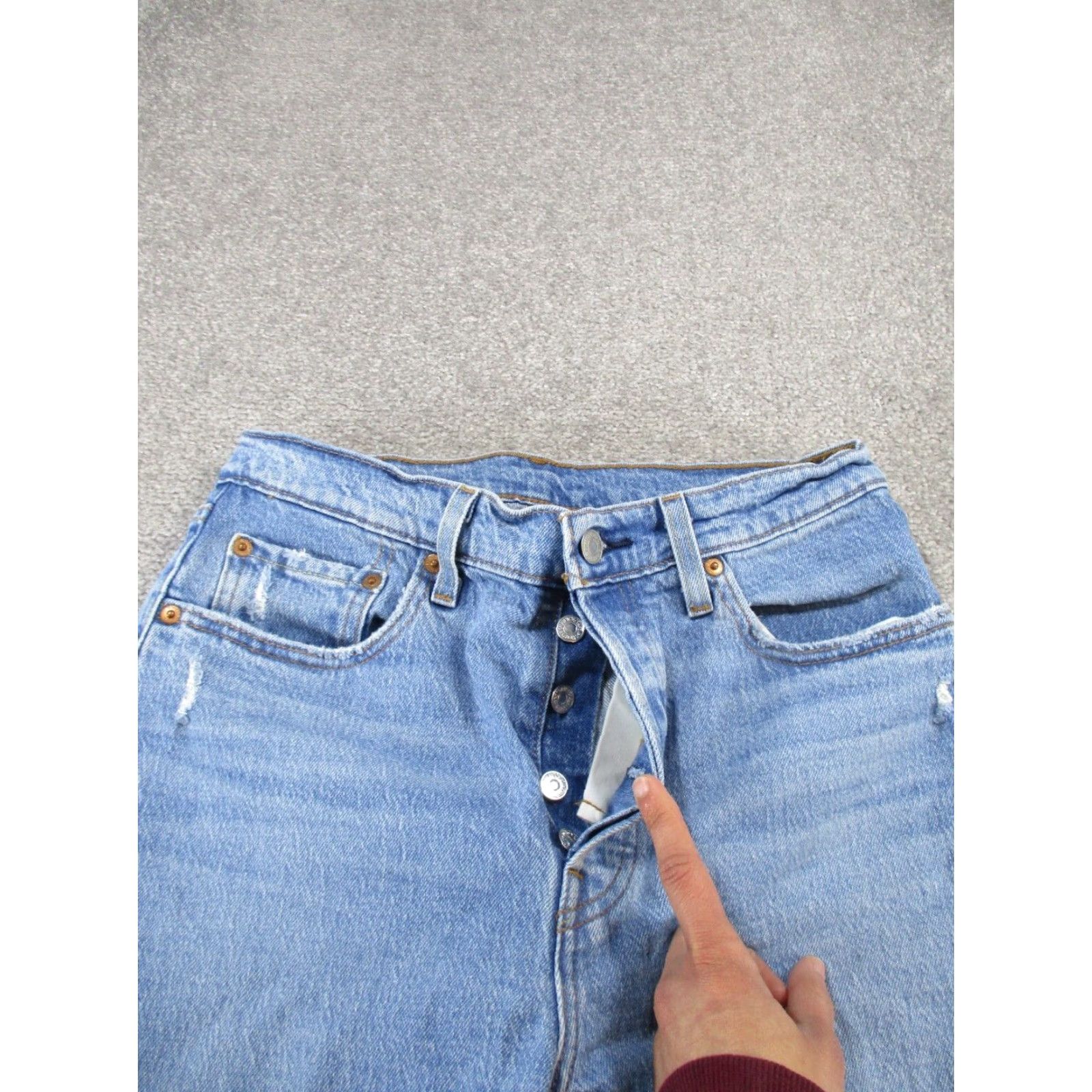 Levi's Womens 501 Levis Jeans Light Wash Ripped Extra Large XL Size 28" / US 6 / IT 42 - 3 Thumbnail