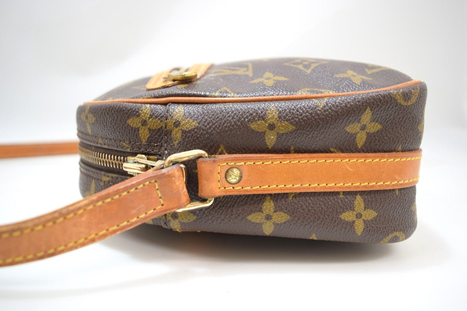 Louis Vuitton LV Senlis Crossbody Bag Monogram Canvas M51222 Size ONE SIZE - 7 Thumbnail