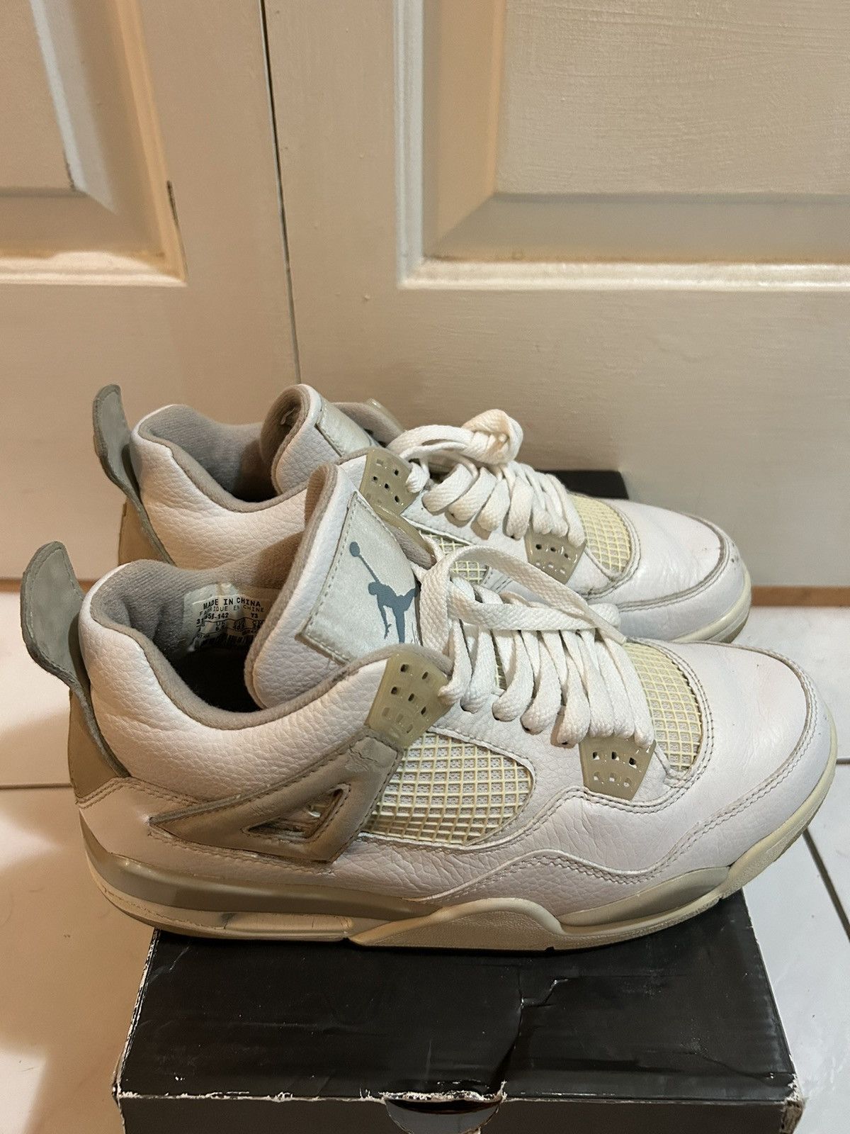Nike RARE Jordan 4 2006 Sand 9W Size US 7.5 / EU 40-41 - 2 Thumbnail