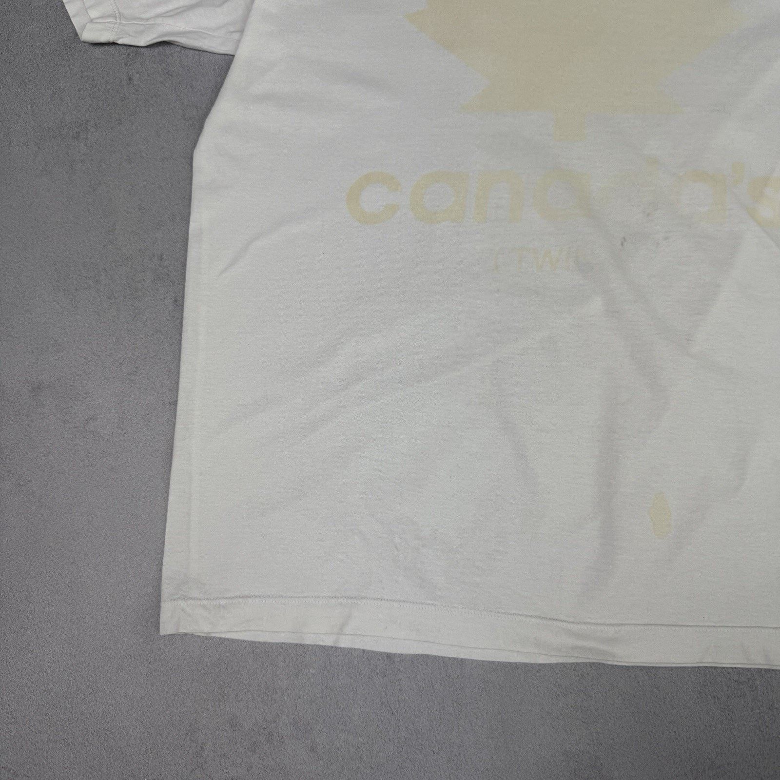 Dsquared2 Vintage Dsquared2 Big Logo T Shirt White Size XL Size US XL / EU 56 / 4 - 11 Thumbnail
